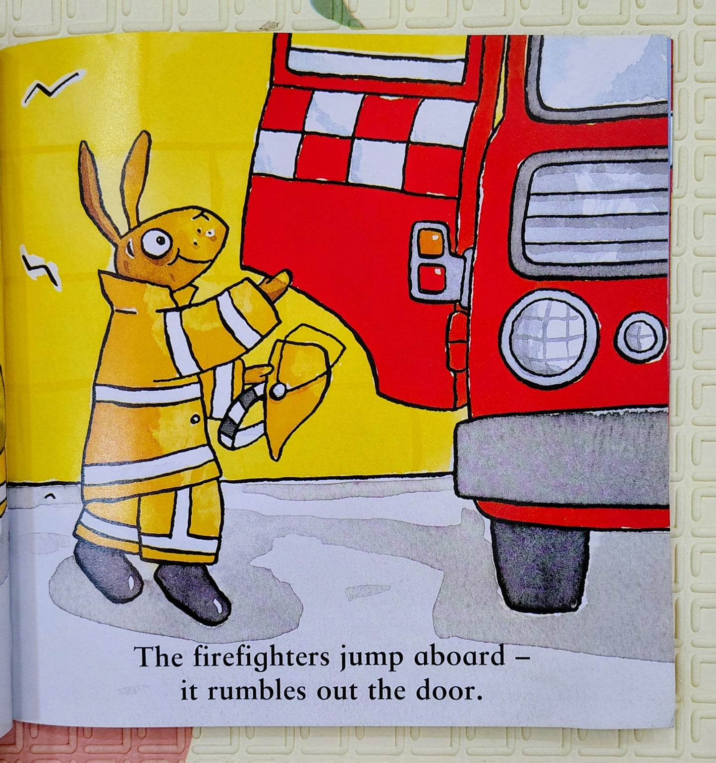 Flashing Fire Engines by Tony Mitton and Ant Parker | Amazing Machines