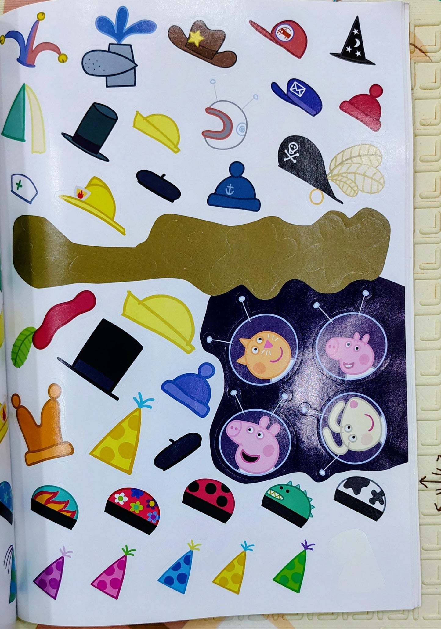 Playtime Fun with Peppa by Ladybird | Sticker activity book
