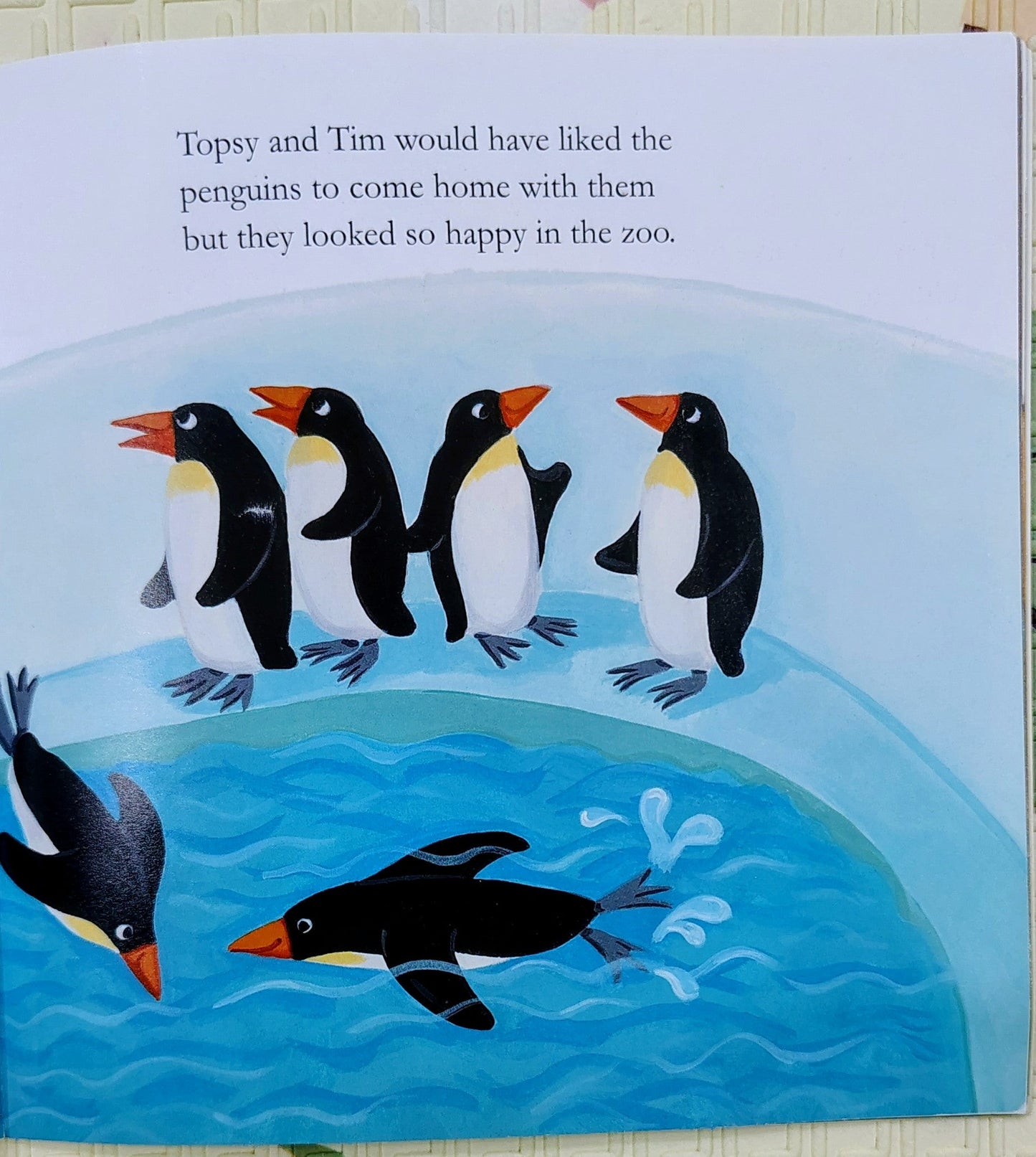 Topsy and Tim: Go to the Zoo by Jean and Gareth Adamson | Ladybird