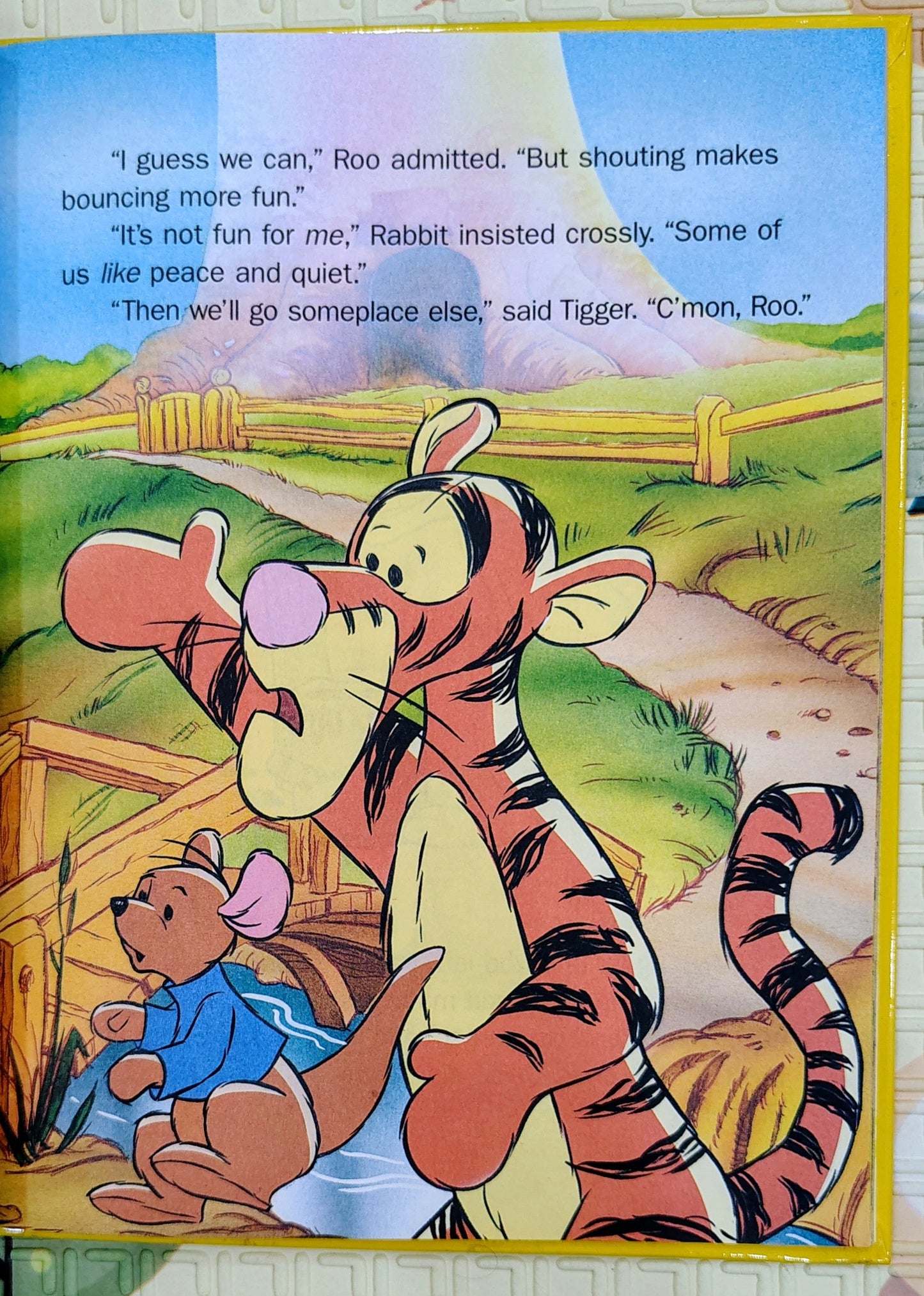Pooh Rabbit's Ears (Volume 16) by Disney