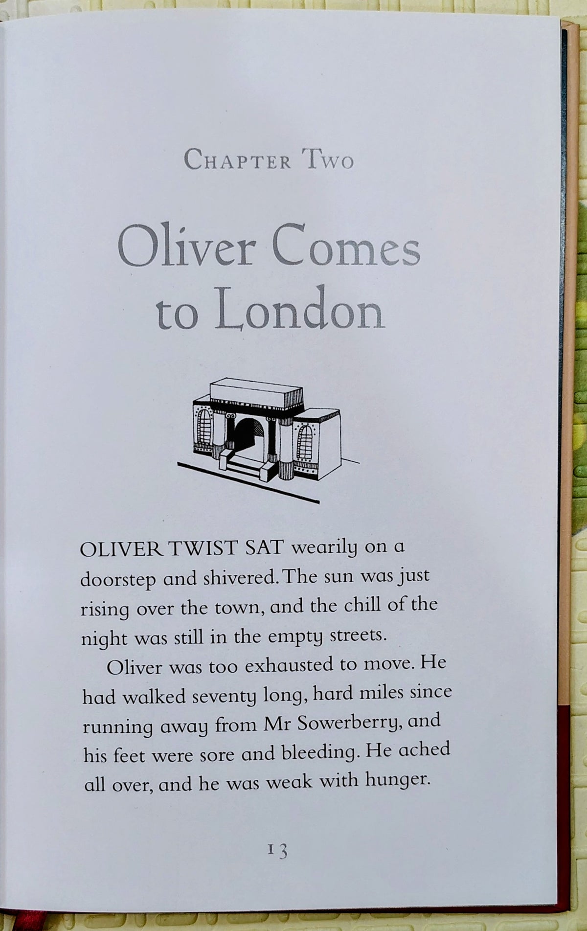 Oliver Twist by Charles Dickens | Ladybird Classics