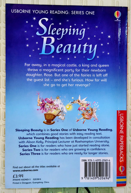 Sleeping Beauty Retold by Kate Knighton | Usborne Classic Stories Chapter Book