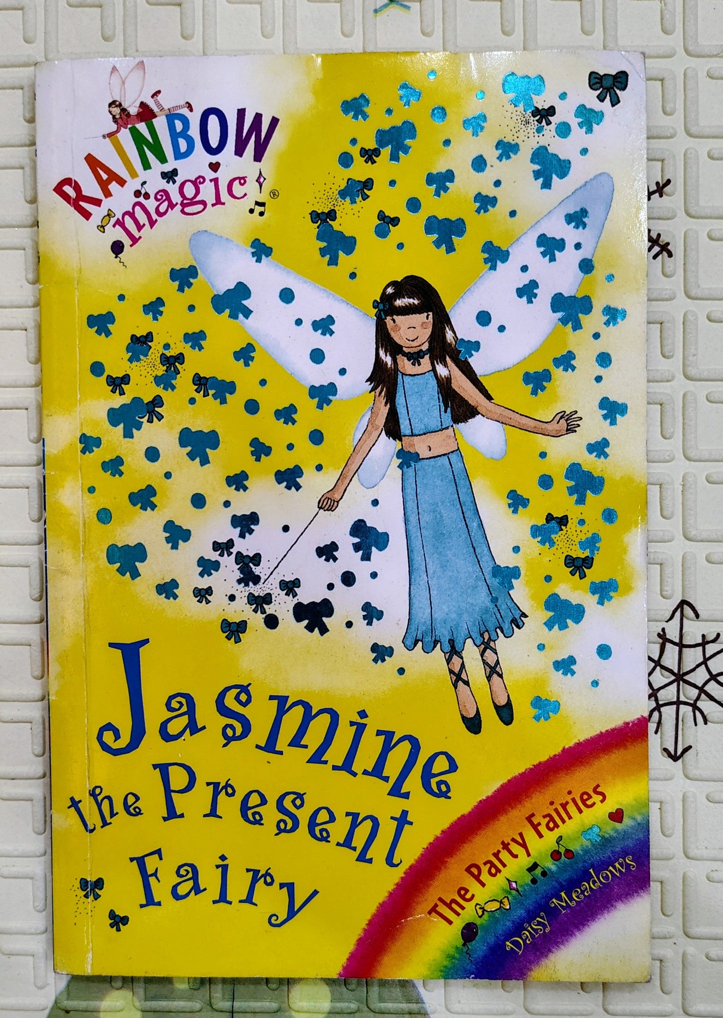 Jasmine the Present Fairy by Daisy Meadows | Orchard Books | Fantasy