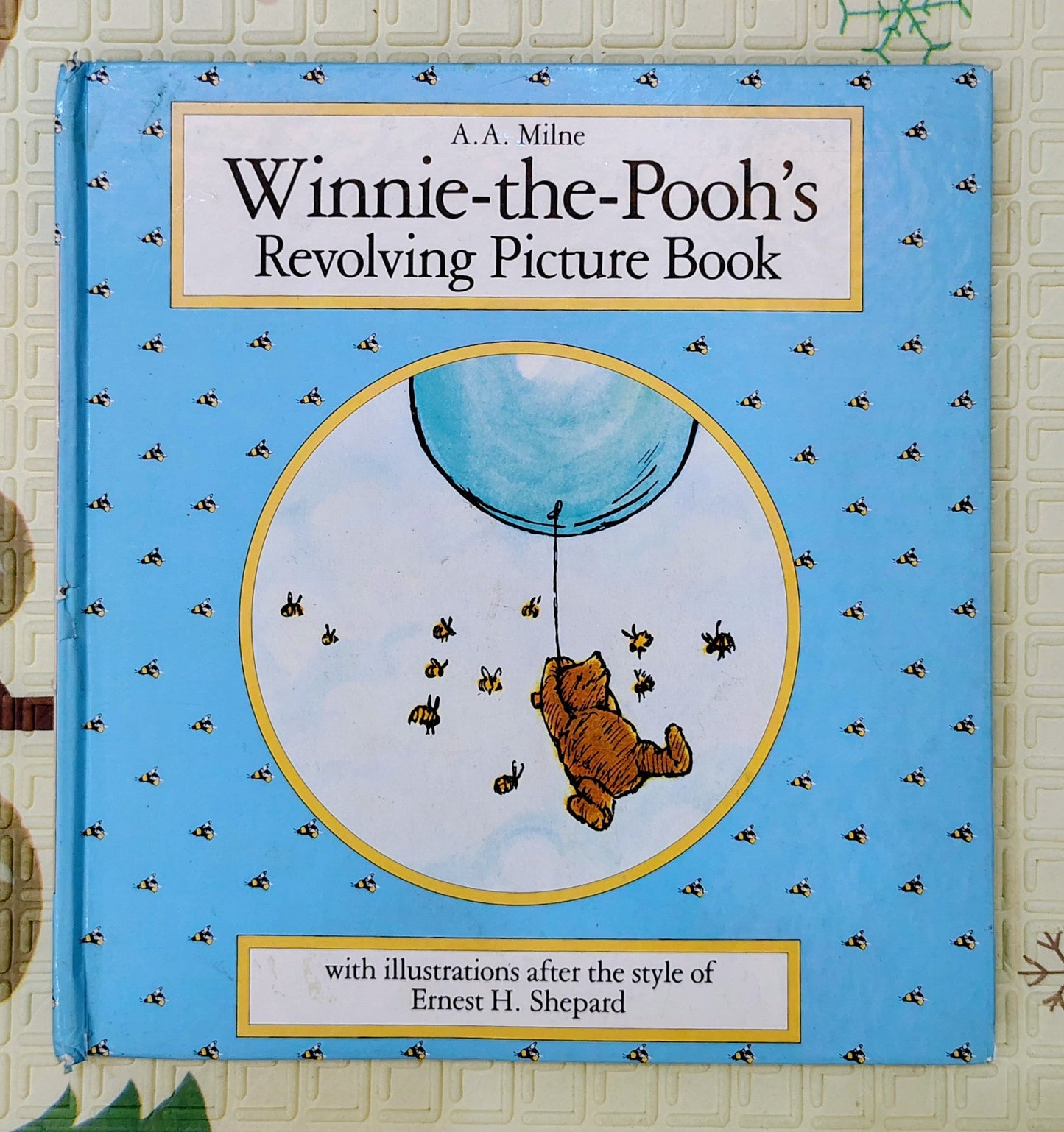 Winnie-the-Pooh's Revolving Picture Book by A.A. Milne | Interactive
