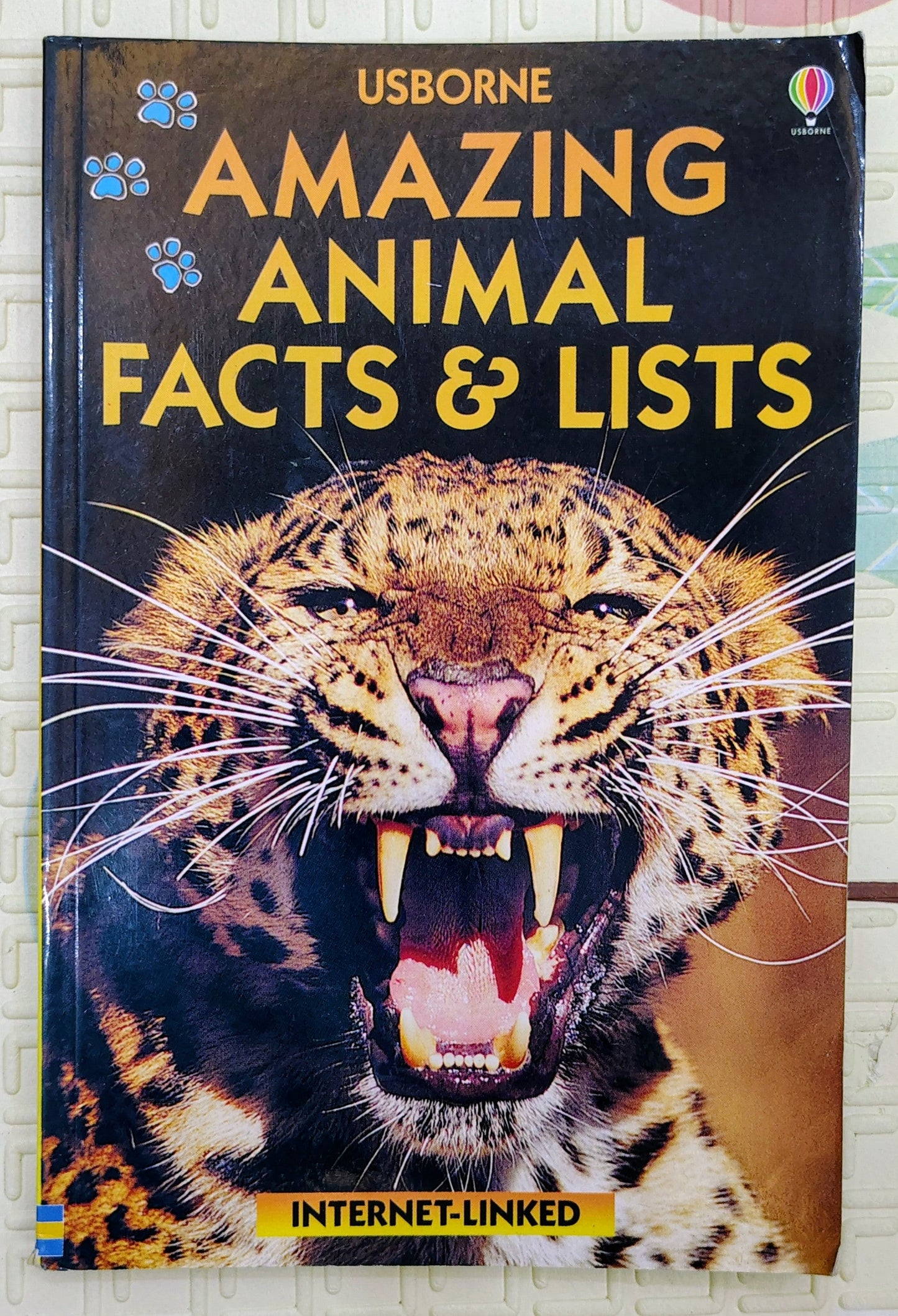 Amazing Animal Facts & Lists by Usborne
