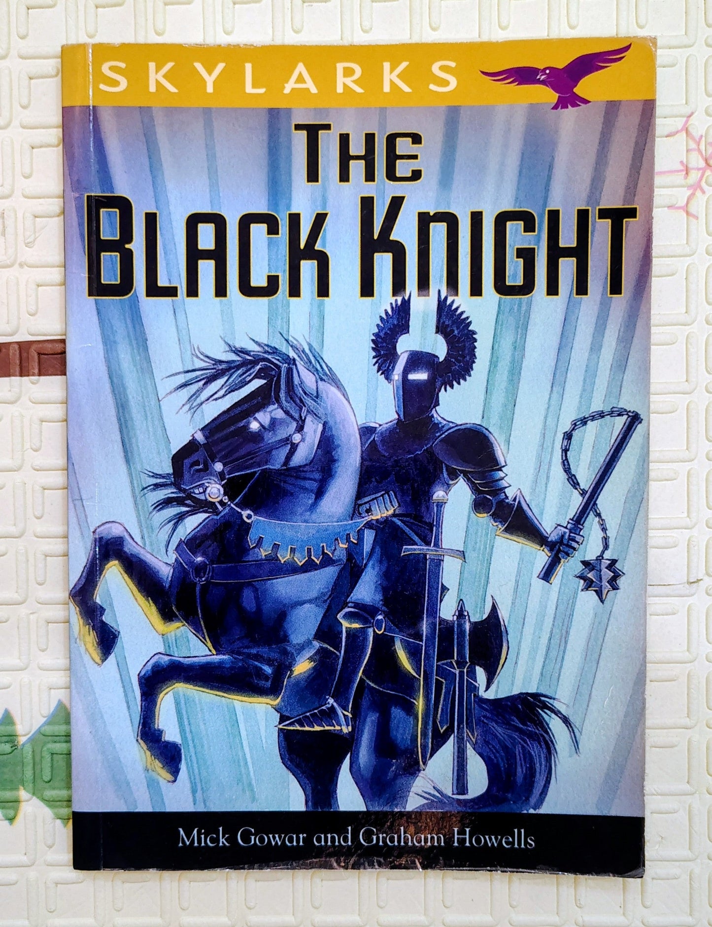 The Black Knight by Mick Gowar and Graham Howells | Skylarks
