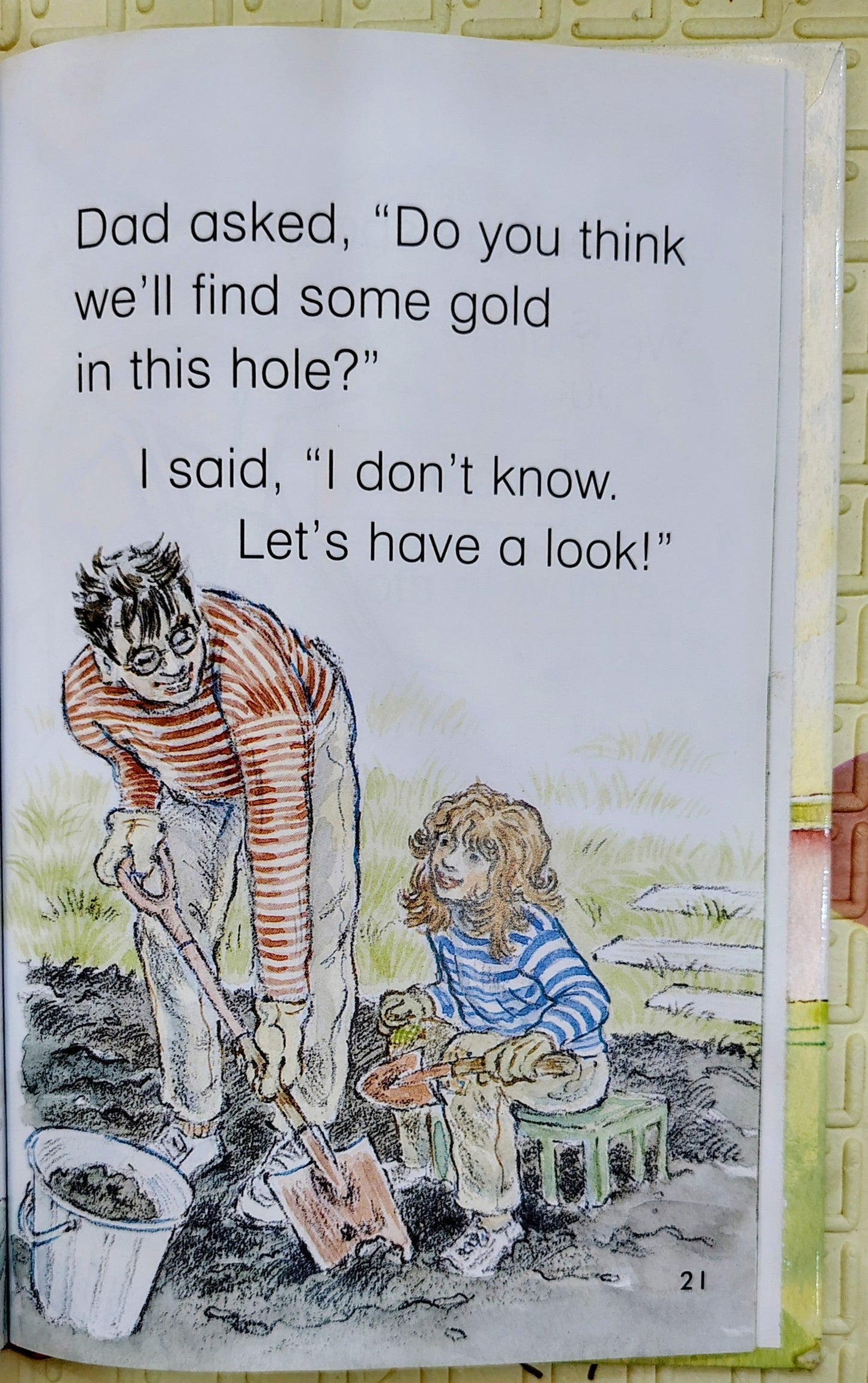 Monster Haircut! by Marie Birkinshaw | Read with Ladybird Level 2