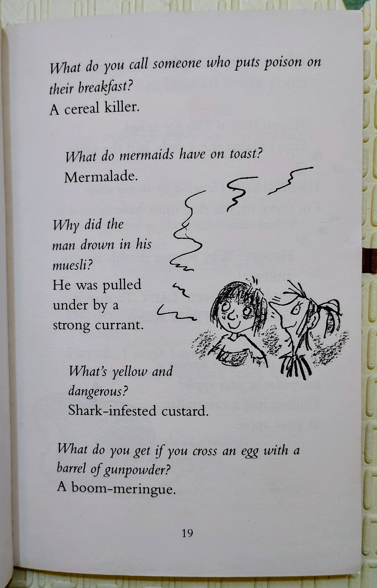 Horrid Henry's Joke Book by Francesca Simon | Humor