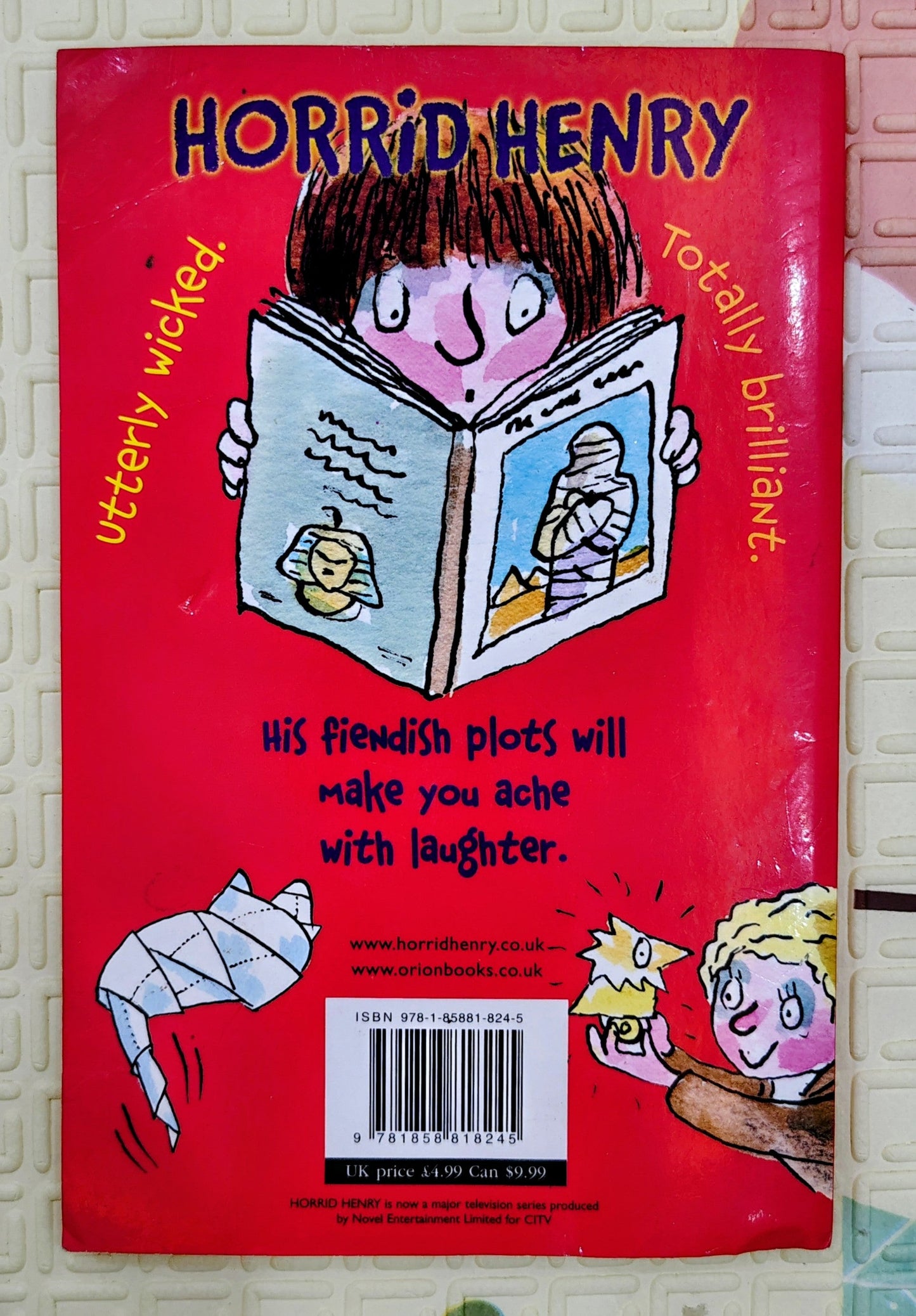 Horrid Henry and the Mummy's Curse by Francesca Simon | Comedy