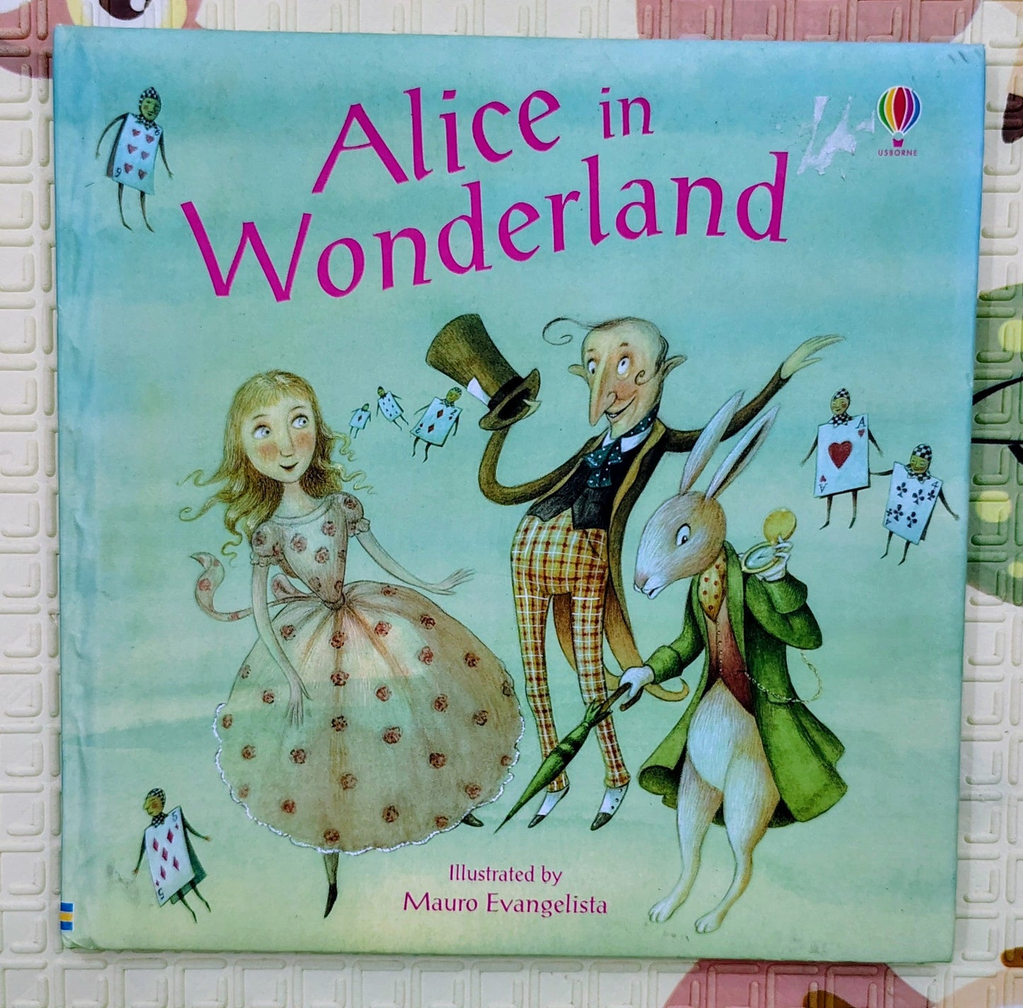 Alice in Wonderland by Lewis Carroll | Usborne | Classic Stories