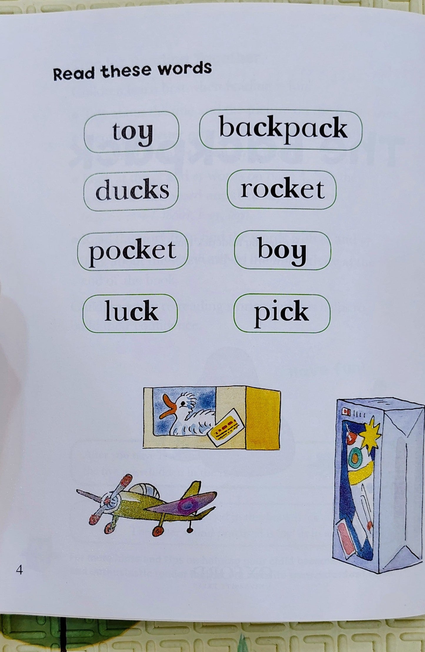 The Backpack by Roderick Hunt and Alex Brychta | Oxford Level 3