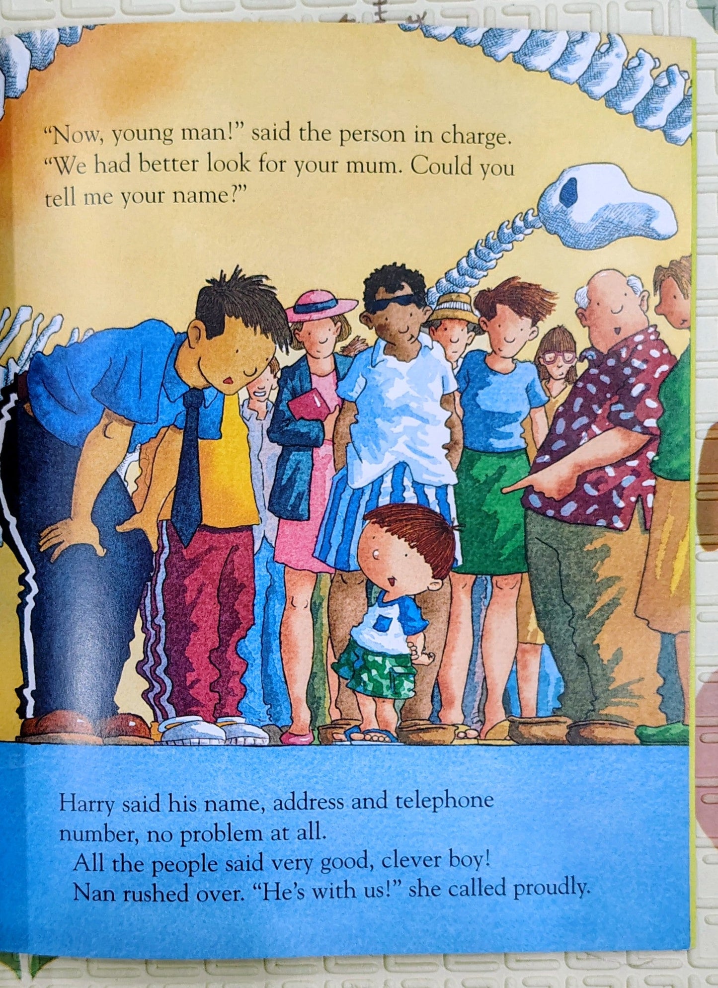 Harry and the Dinosaurs at the Museum by Ian Whybrow | Puffin
