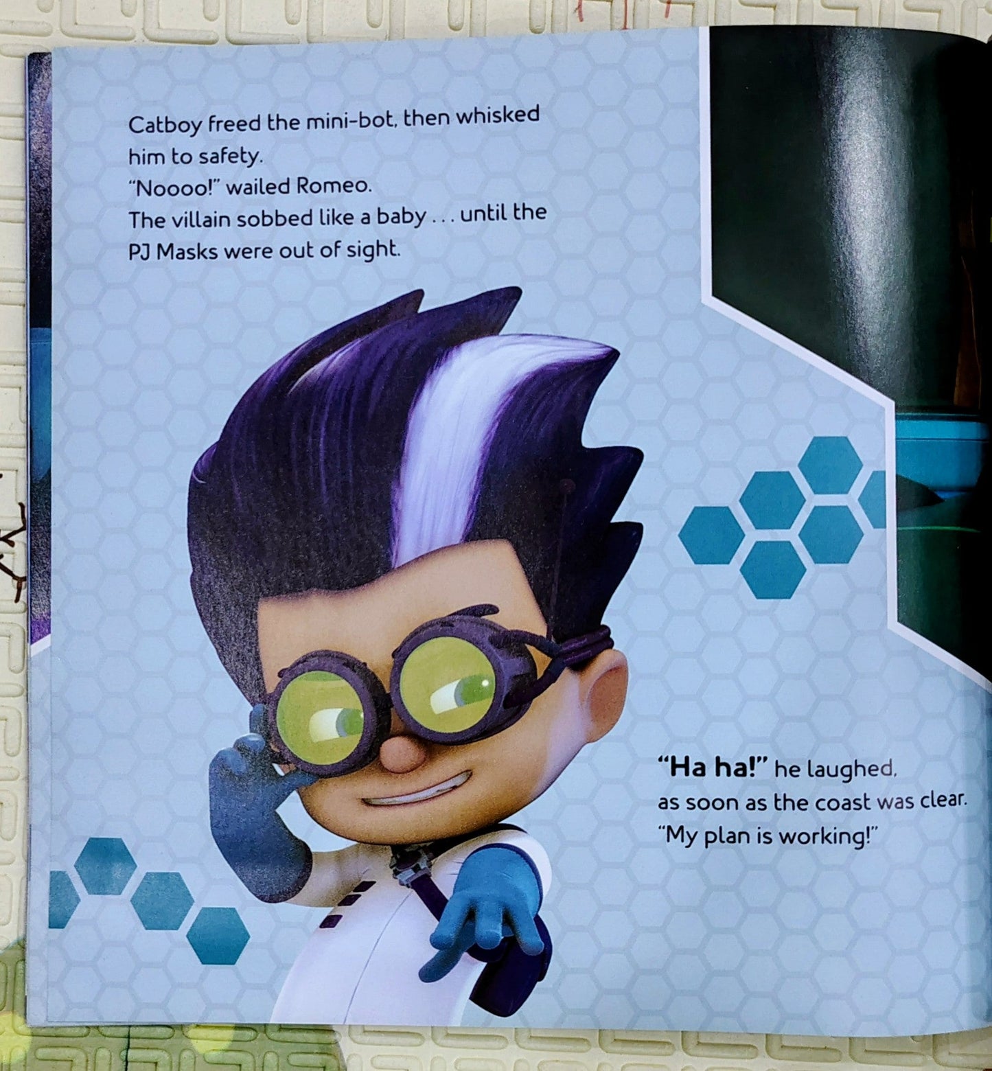 PJ Masks: PJ Robot by Pat-a-Cake