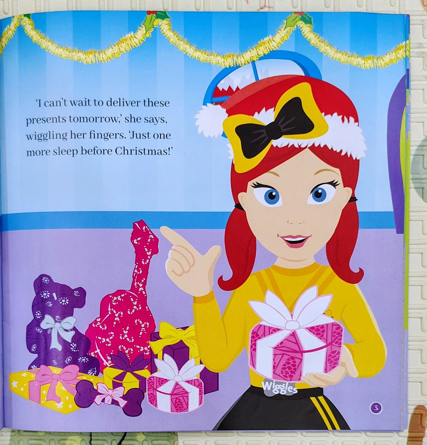 Emma's Christmas Surprise by The Wiggles