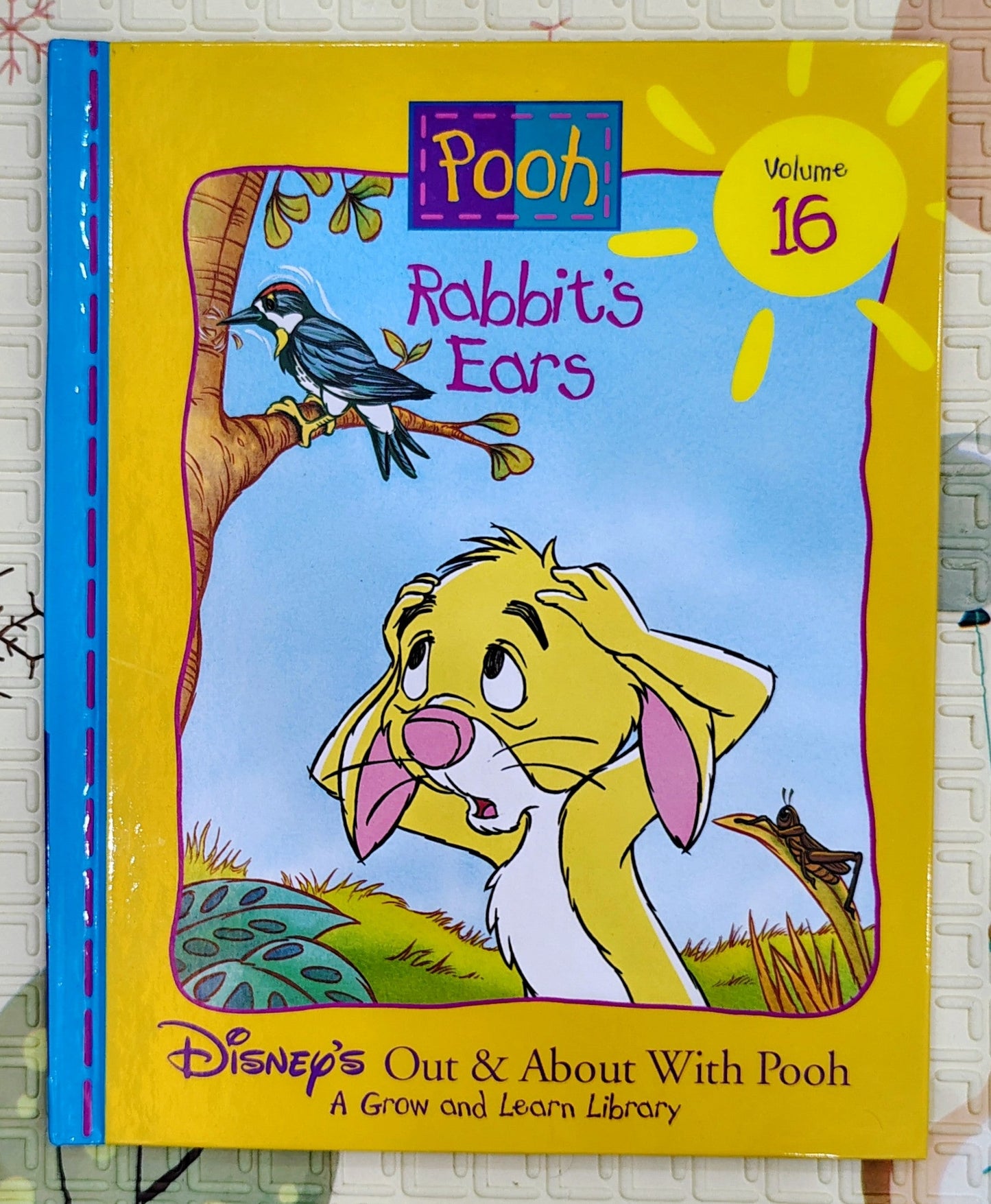 Pooh Rabbit's Ears (Volume 16) by Disney