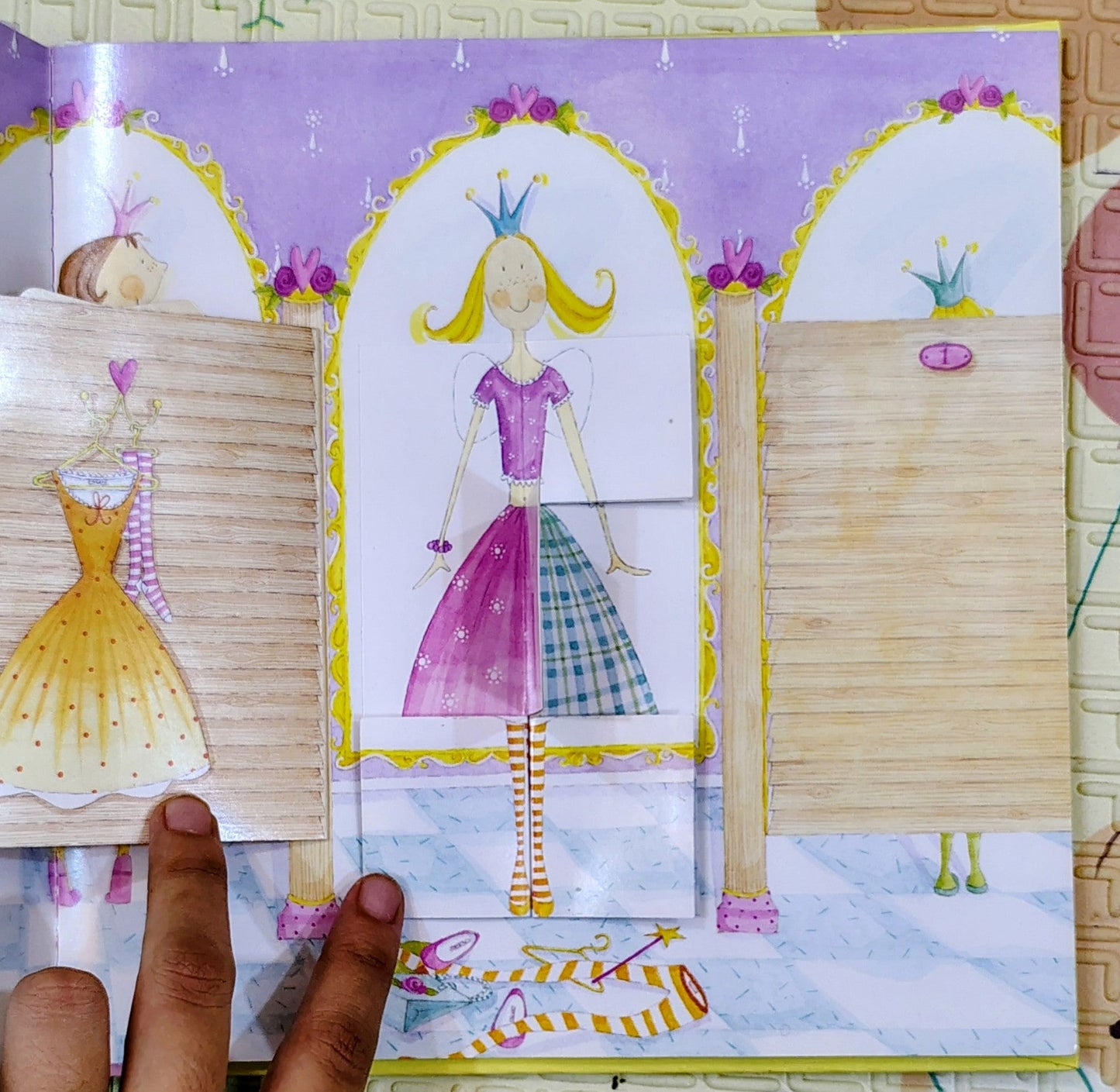 Felicity Wishes: Secrets and Surprises by Emma Thompson | Flap, slide , pop up book