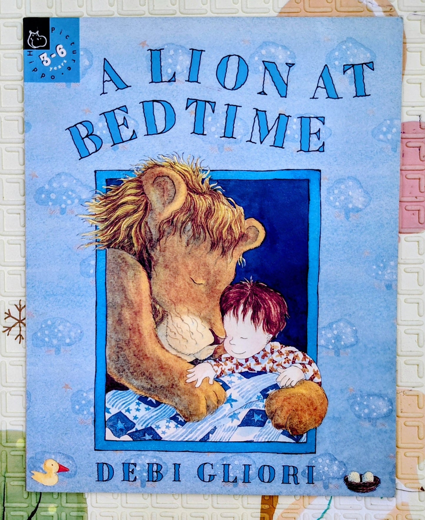 A Lion at Bedtime by Debi Gliori | Hippo