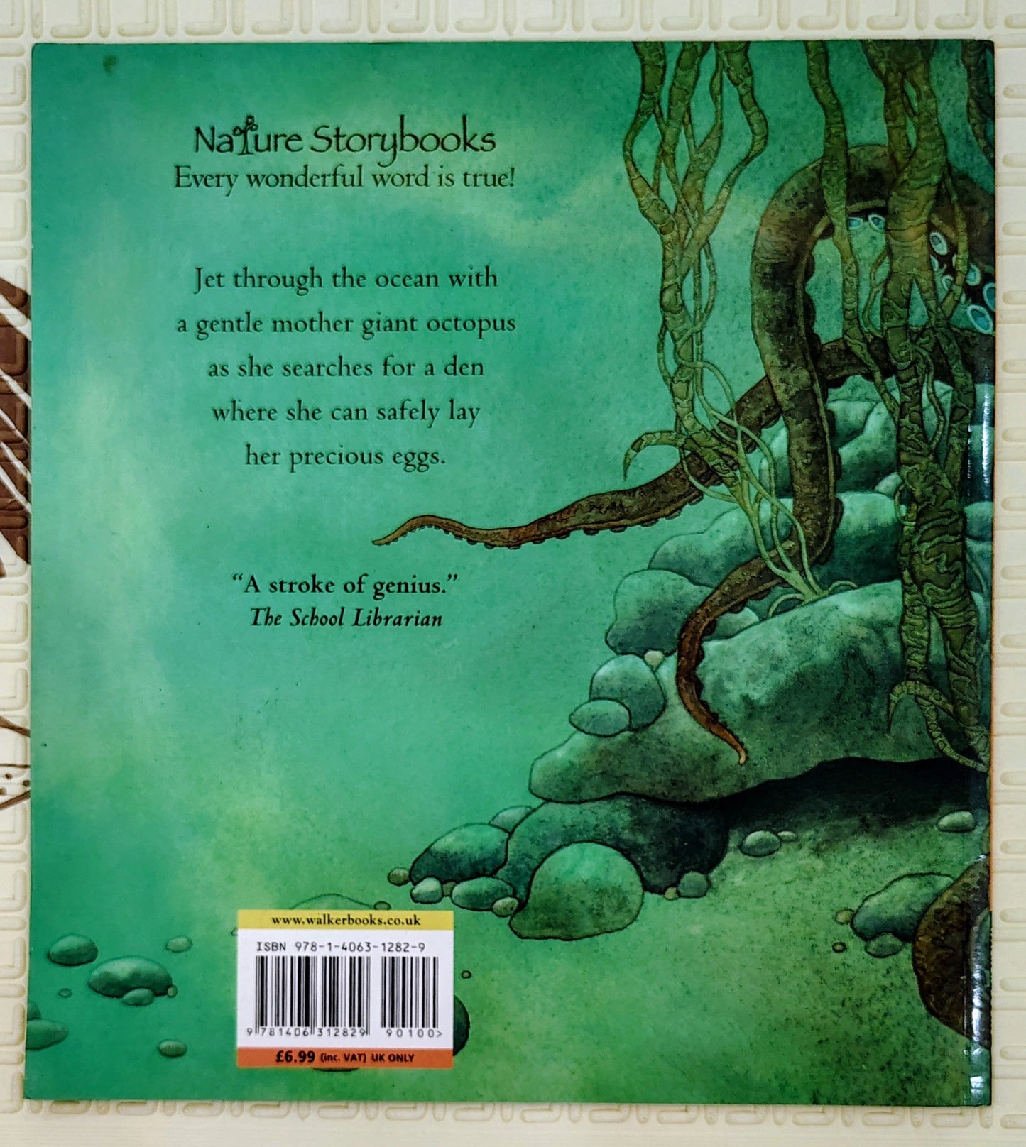Gentle Giant Octopus by Karen Wallace and Mike Bostock