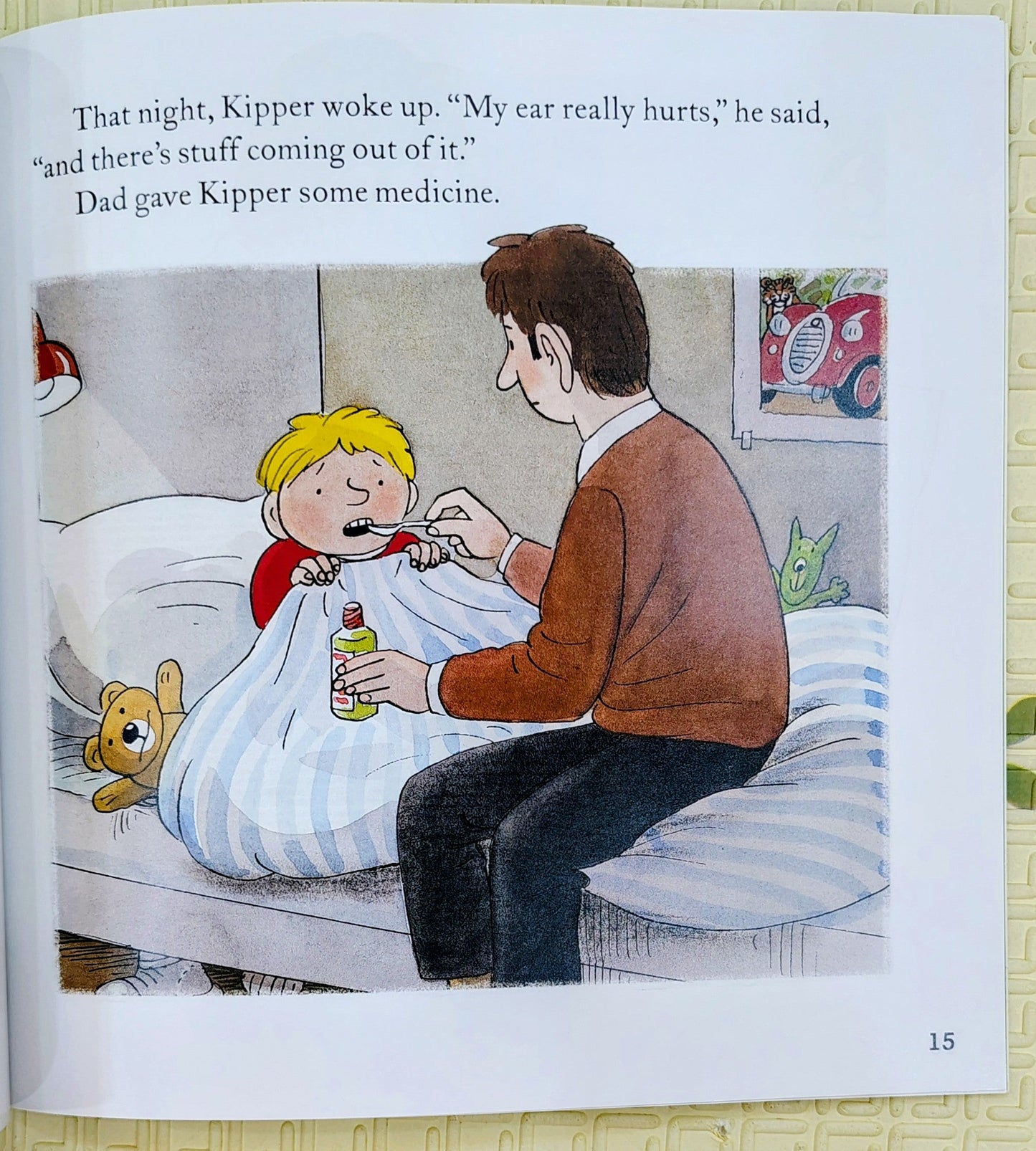 Biff, Chip & Kipper: Going to the Doctor by Roderick Hunt and Alex Brychta | Oxford Press