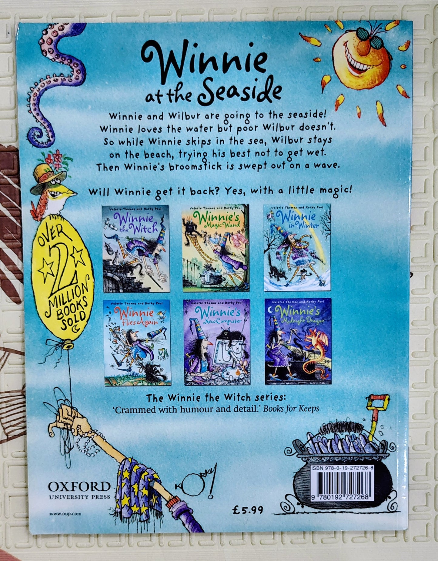 Winnie at the Seaside by Valerie Thomas and Korky Paul | Oxford Press