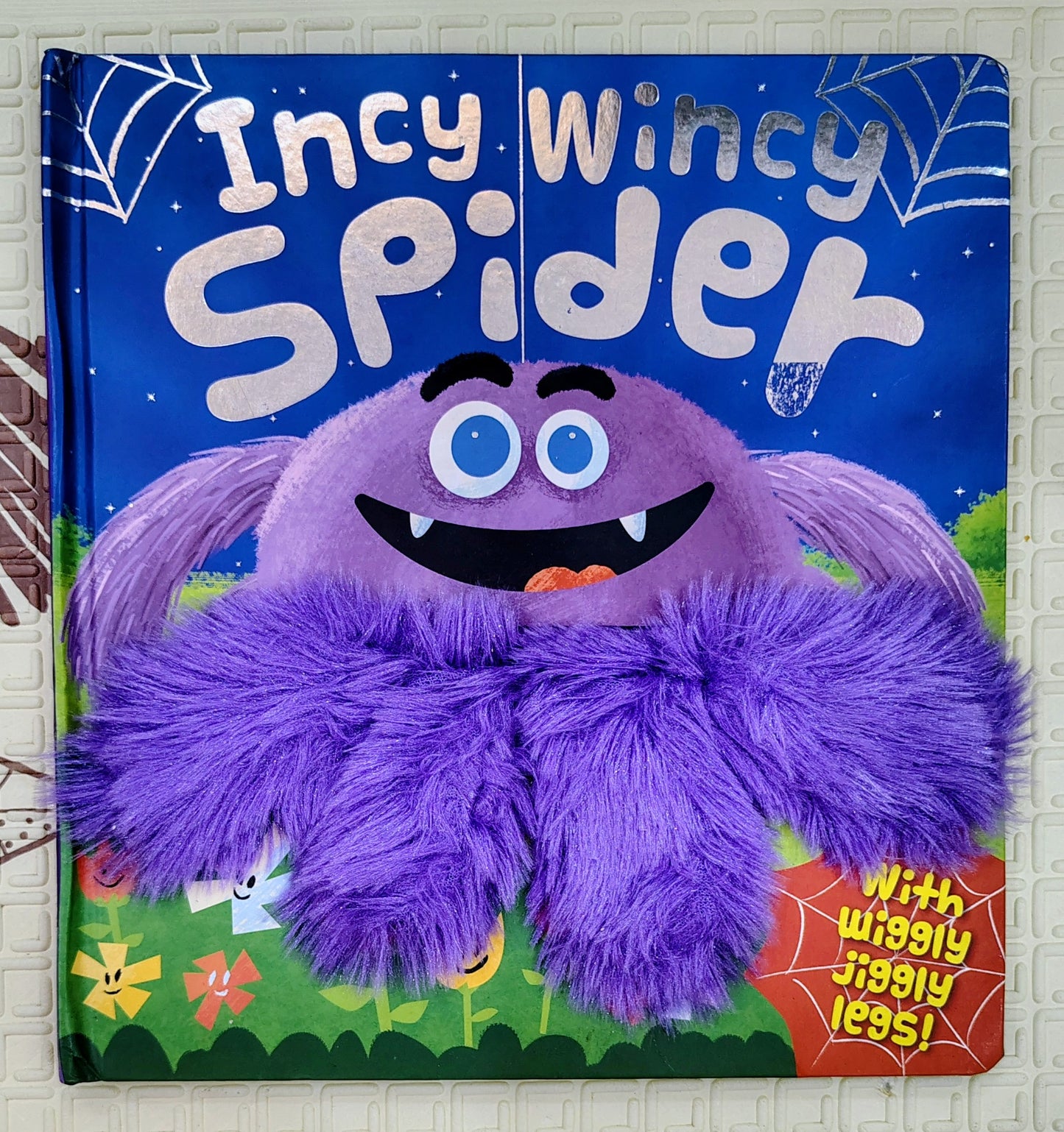 Incy Wincy Spider | Igloobooks | Hand Puppet