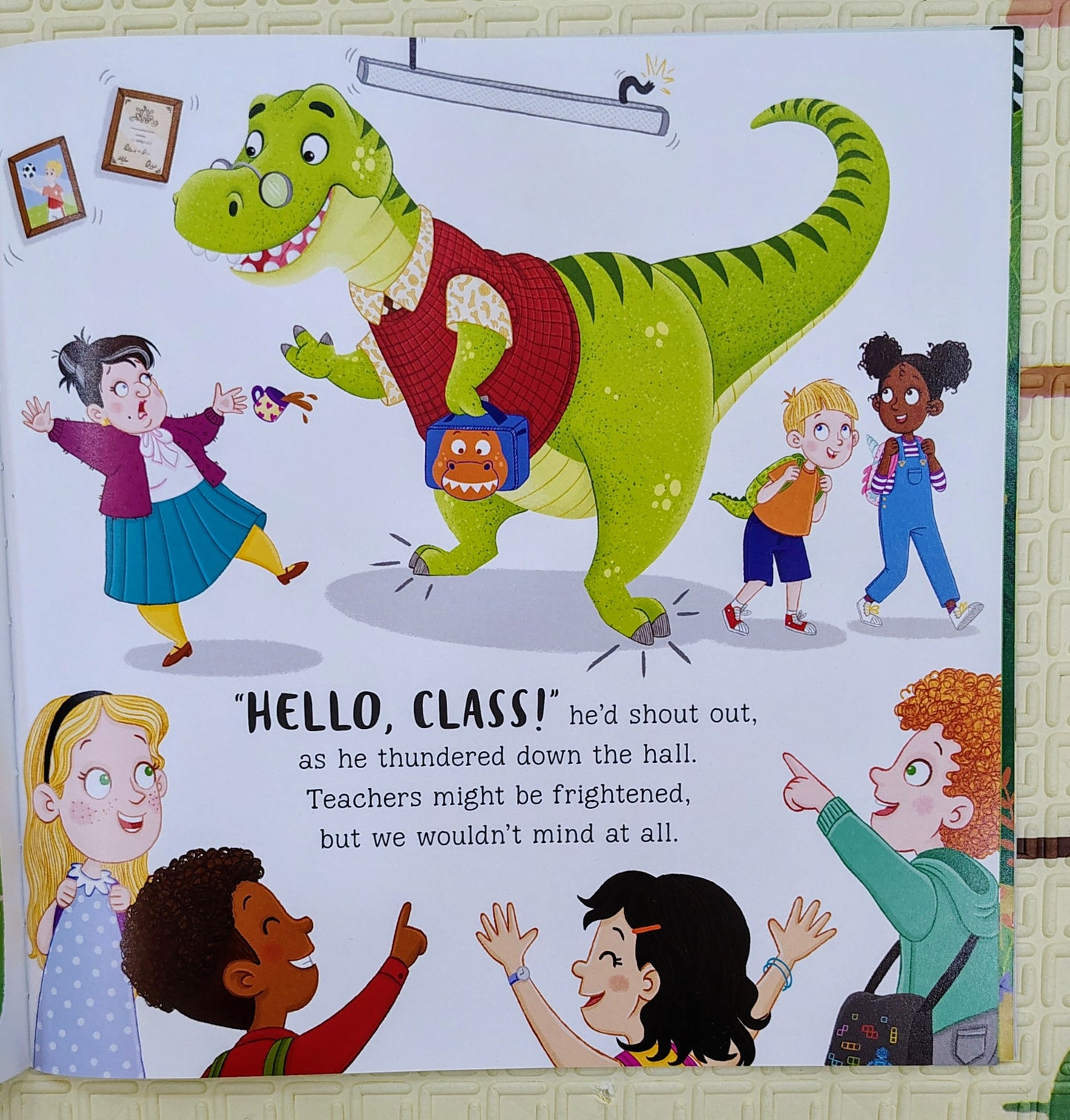 Wanted T-Rex by Stephanie Moss| Igloobooks