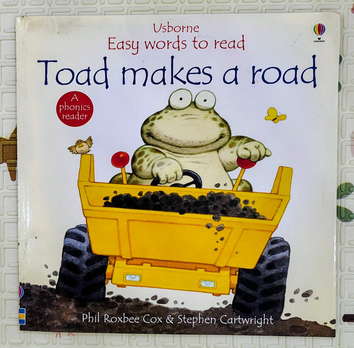 Toad Makes a Road by Phil Roxbee Cox | Usborne Phonics Reader