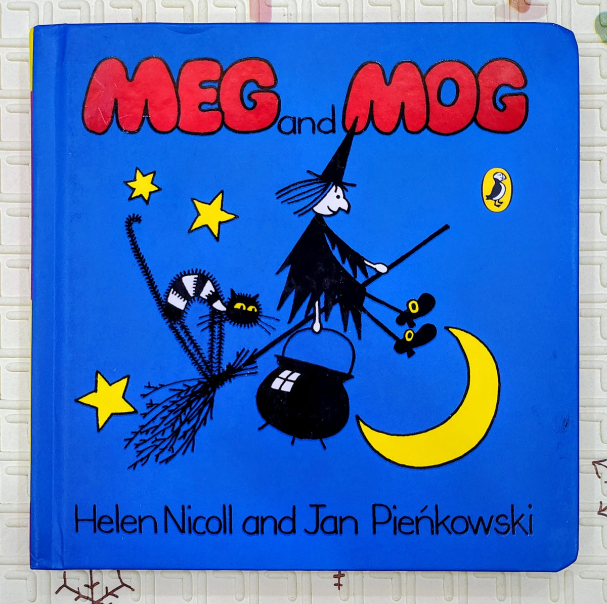 Meg and Mog by Helen Nicoll and Jan Pieńkowski | Boardbook