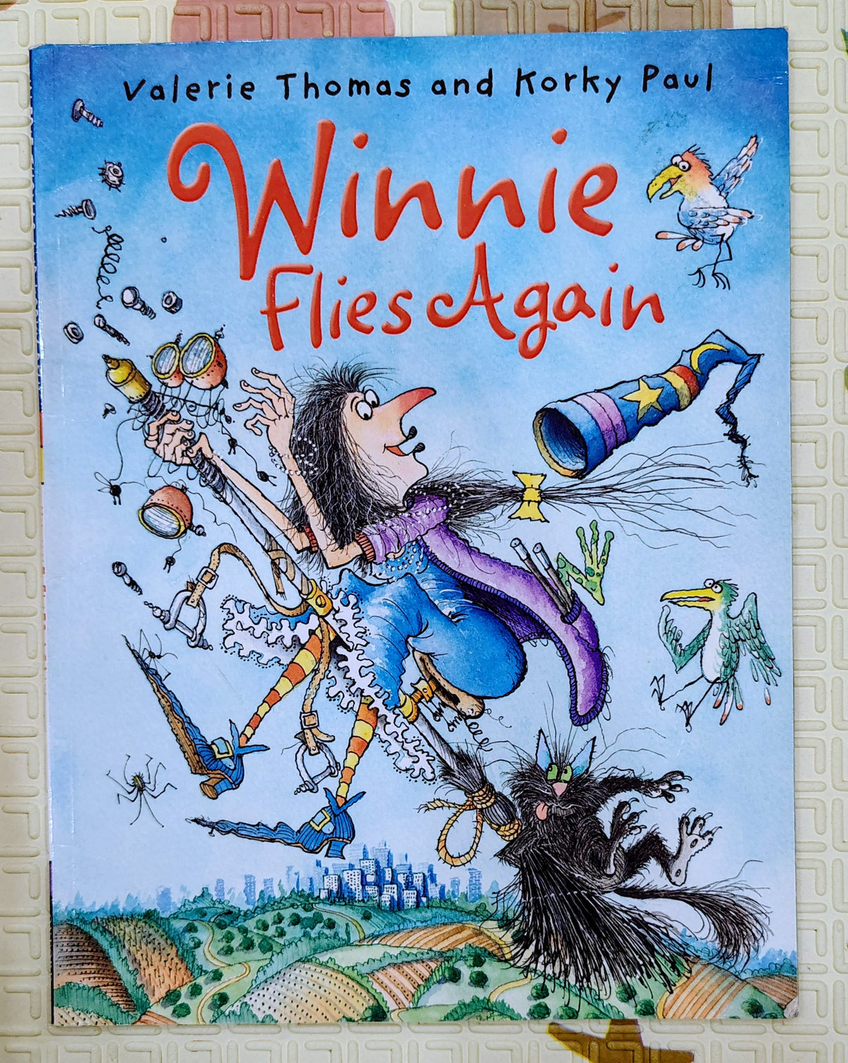 Winnie Flies Again by Valerie Thomas and Korky Paul | Oxford University Press