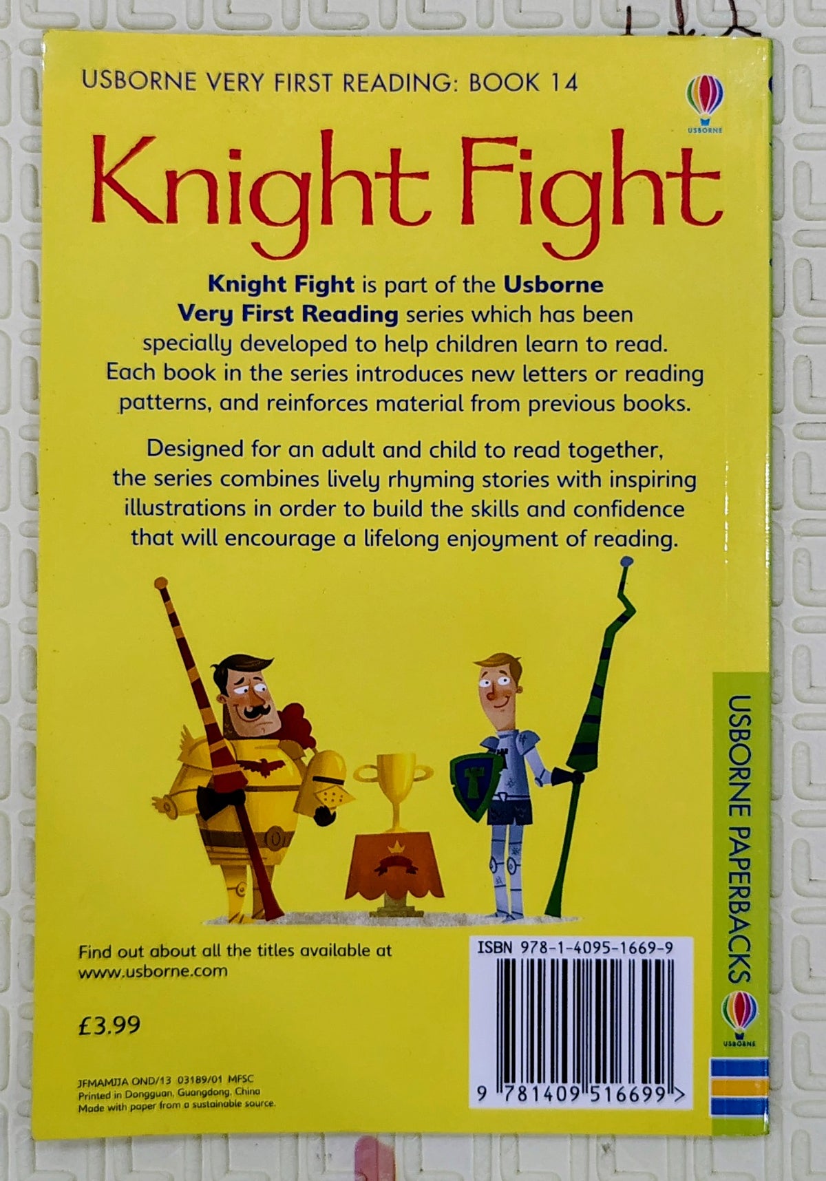 Knight Fight by Lesley Sims | Usborne First Reading