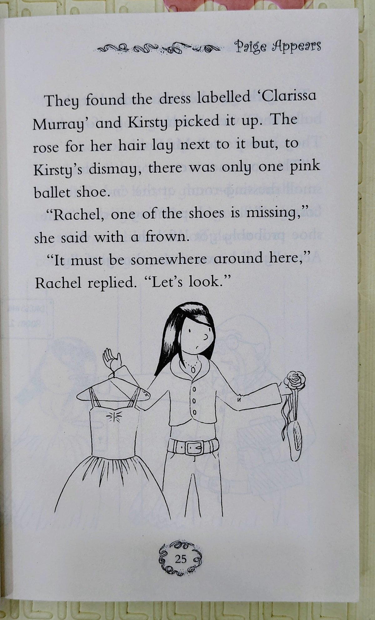 Rainbow Magic: Paige the Pantomime Fairy by Daisy Meadows