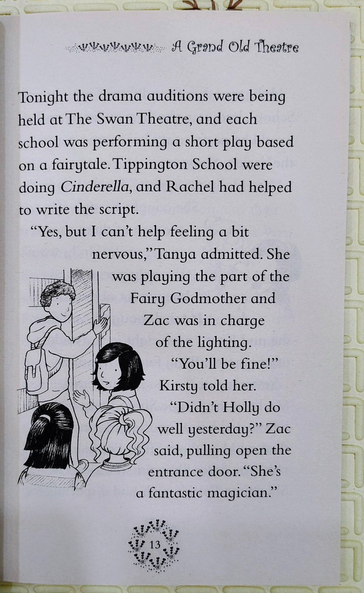 Leah the Theatre Fairy by Daisy Meadows | Orchard Books