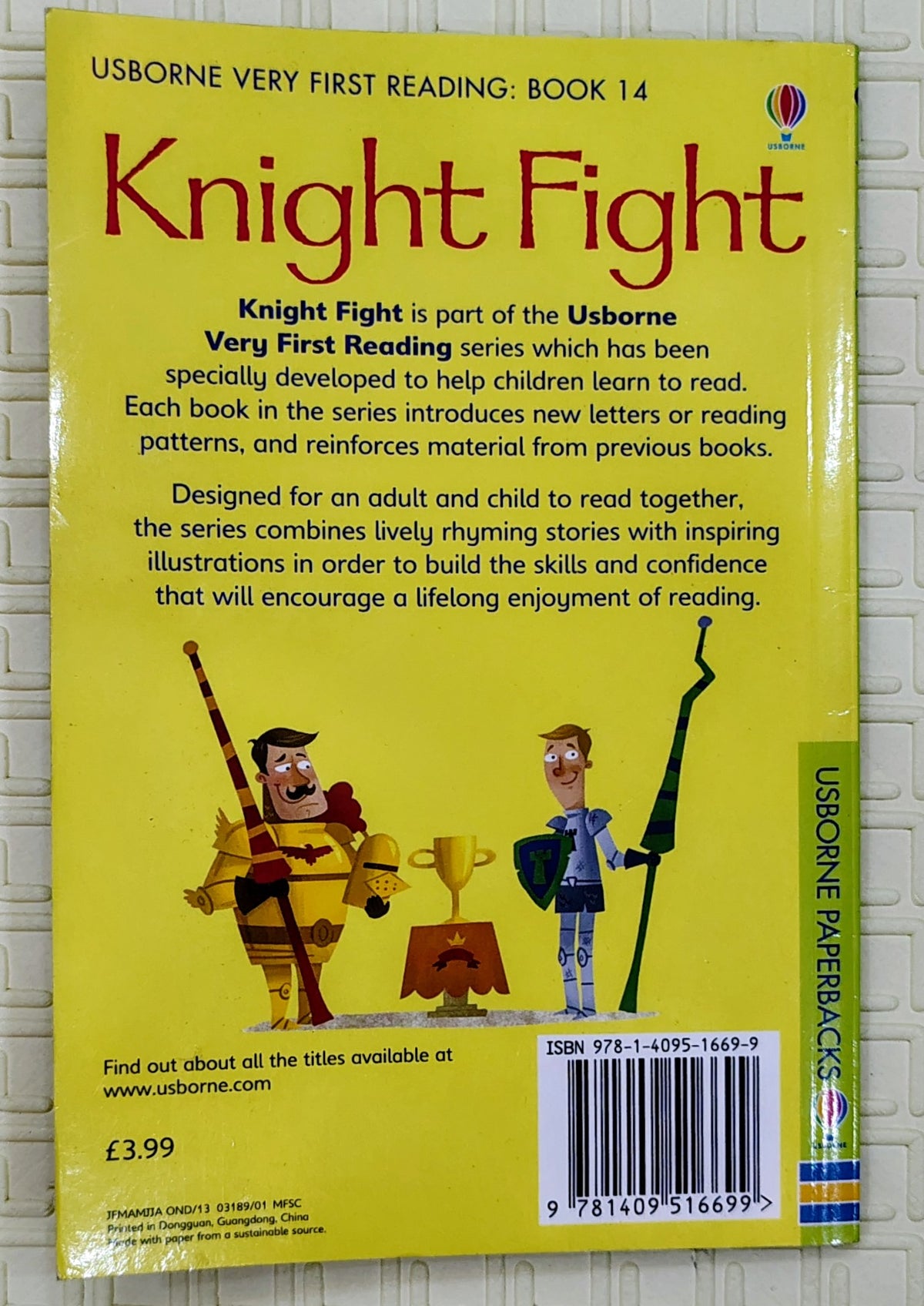 Knight Fight by Lesley Sims | Usborne Young Reading