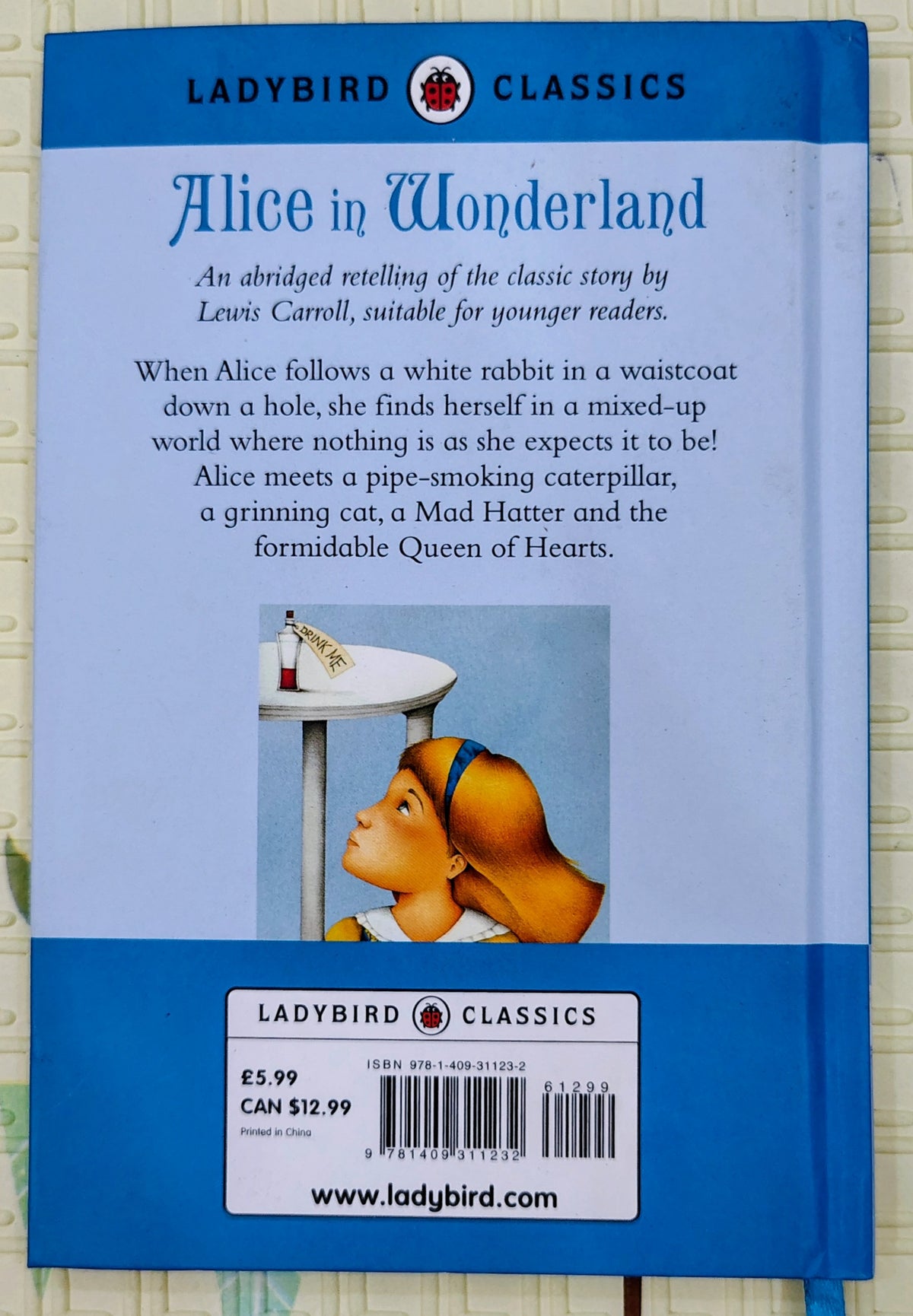 Alice in Wonderland by Lewis Carroll | Ladybird Classics