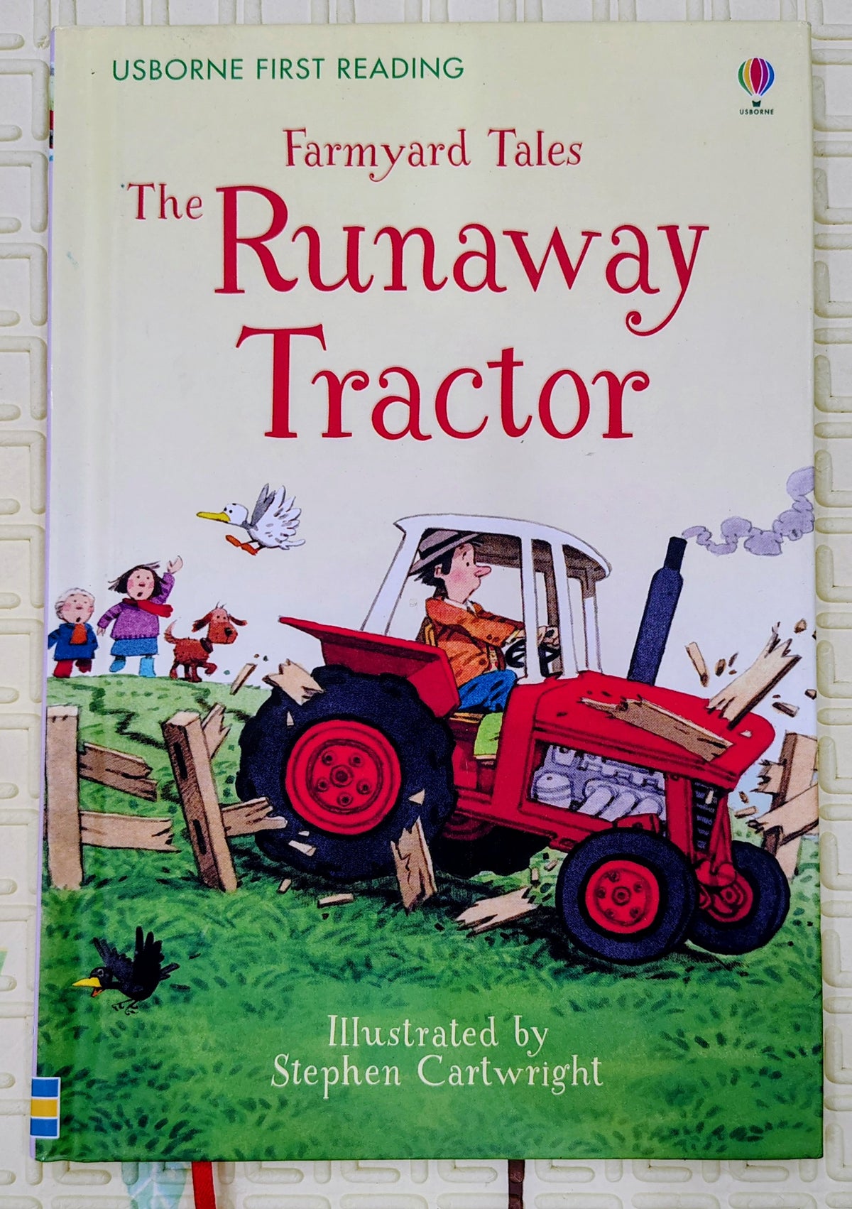 The Runaway Tractor by Stephen Cartwright | Usborne Young Reading| Farmyard Tales