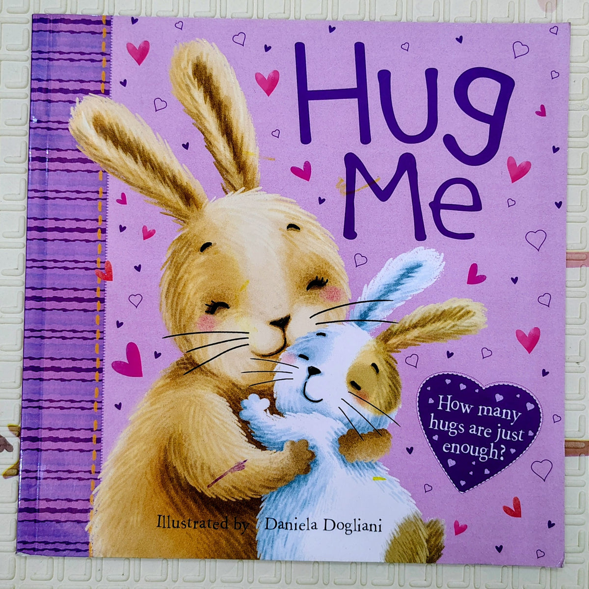 Hug Me by Daniela Dogliani | Igloo Books