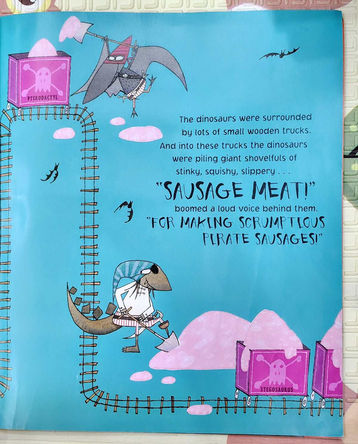 Captain Flinn and the Pirate Dinosaurs: Smugglers Bay by Giles Andreae and Russell Ayto | Puffin