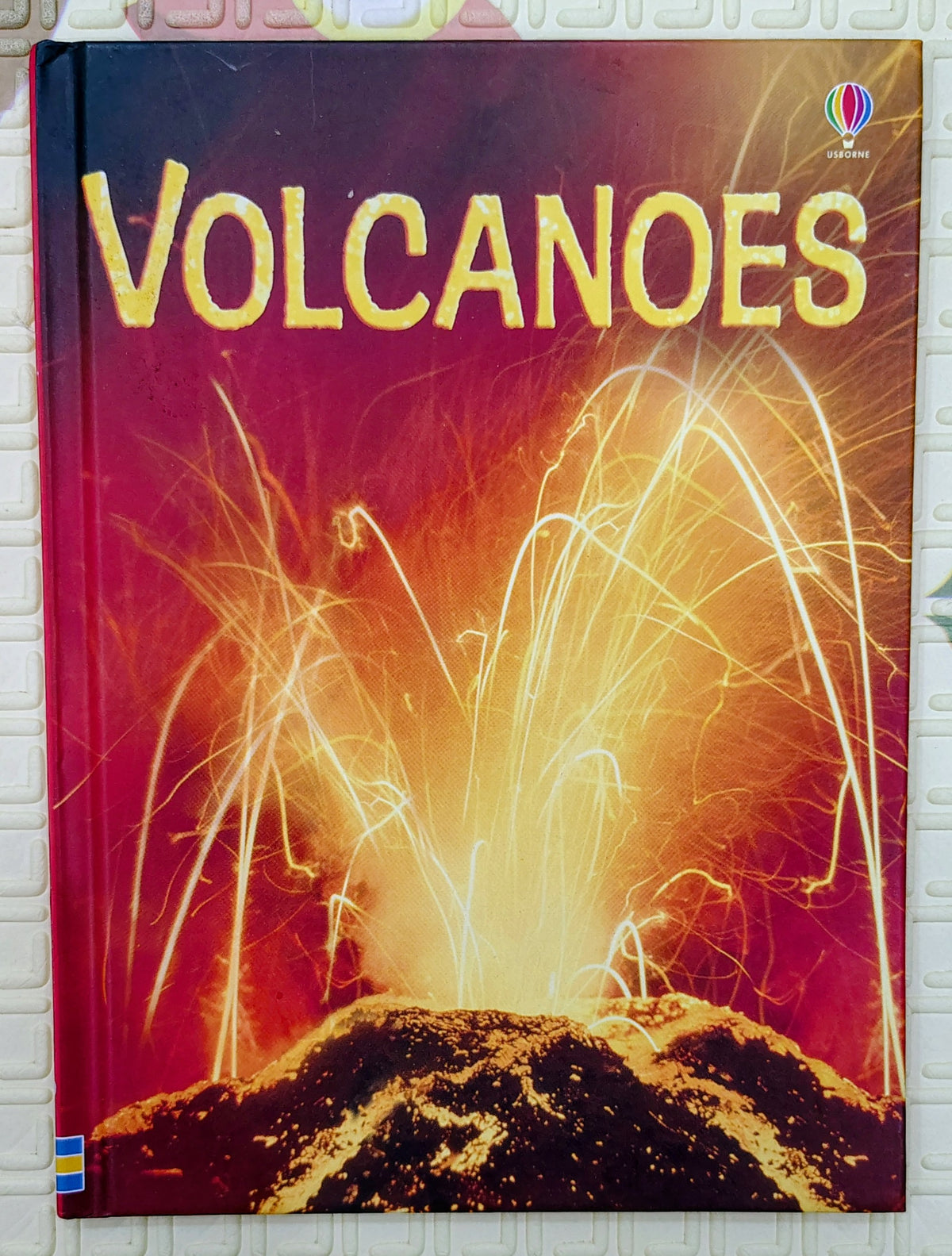 Volcanoes | Usborne Beginners