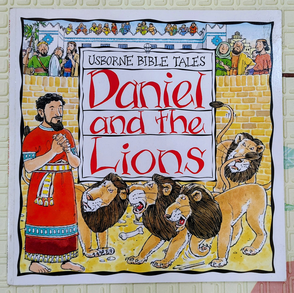 Usborne Bible Tales: Daniel and the Lions