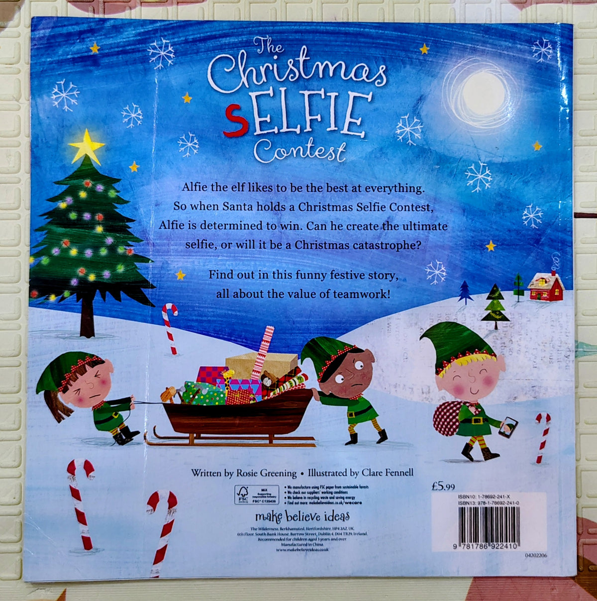 The Christmas Selfie Contest by Rosie Greening| Make Believe Ideas