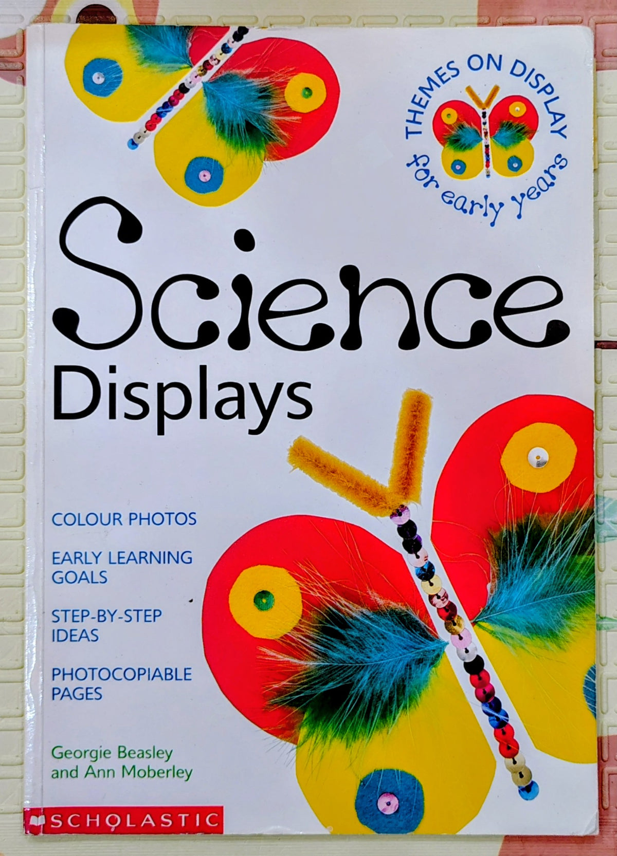 Science Displays by Georgie Beasley and Ann Moberley | Scholastic | Theme display for early years