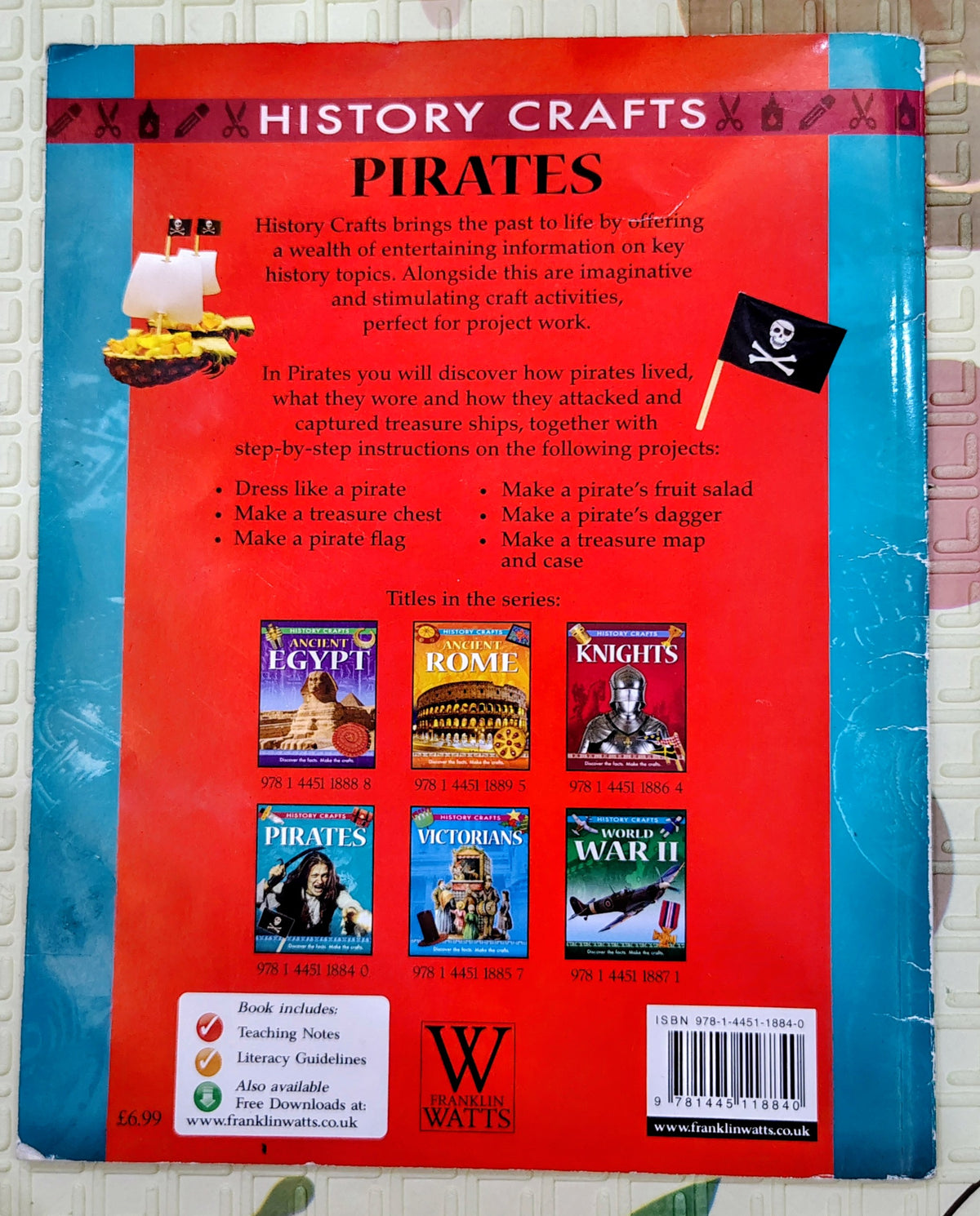 History Crafts Pirates by Franklin Watts | Facts & Craft