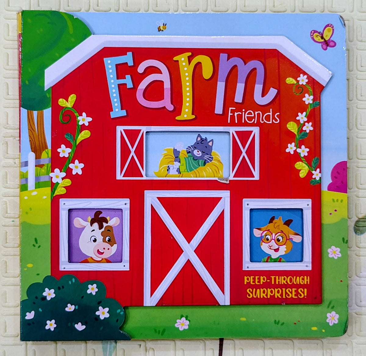 Farm Friends | Peep through Board Book | IglooBooks
