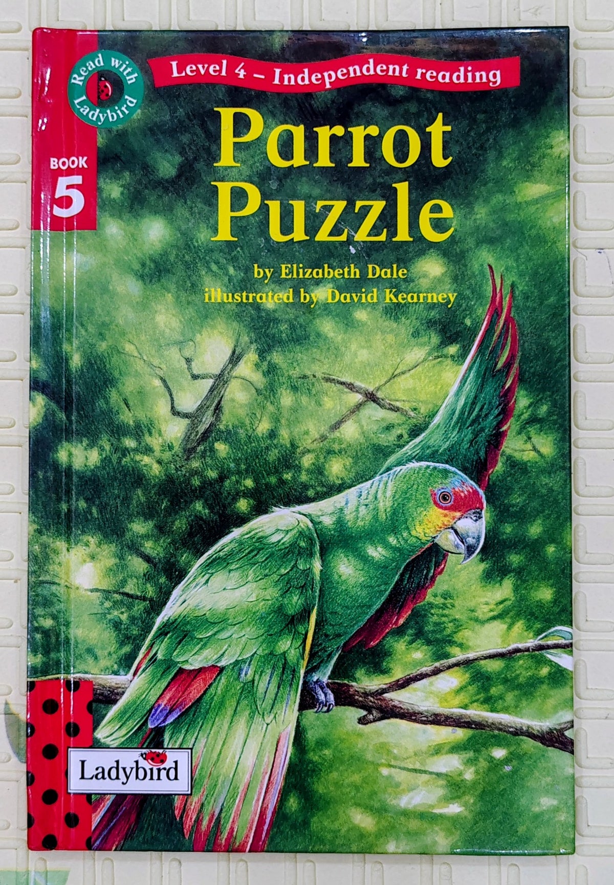 Parrot Puzzle by Elizabeth Dale | Read with Ladybird Level 4
