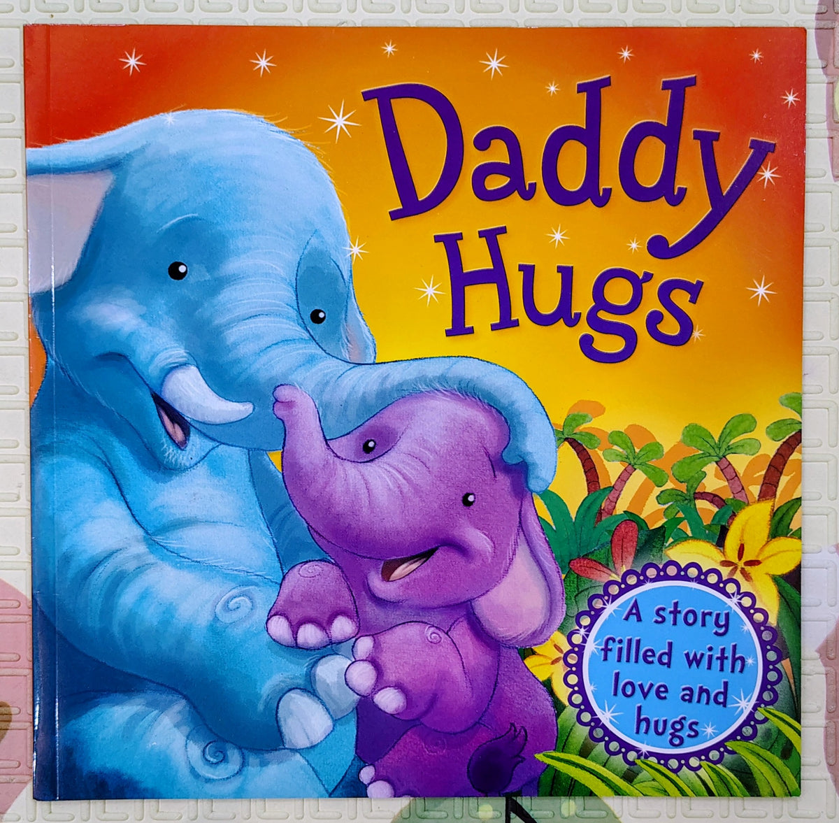 Daddy Hugs by Daniel Howarth | IglooBooks