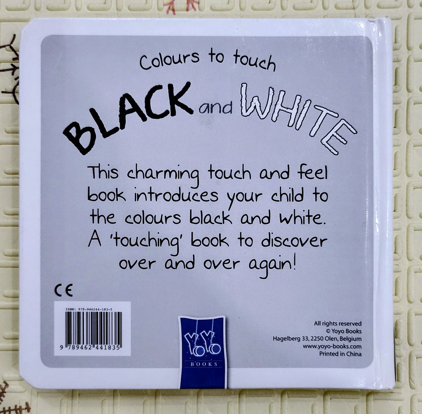 Colours to touch- Black and White| Sensory book for Babies