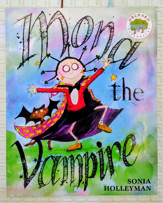 Mona the Vampire – Sonia Holleyman
