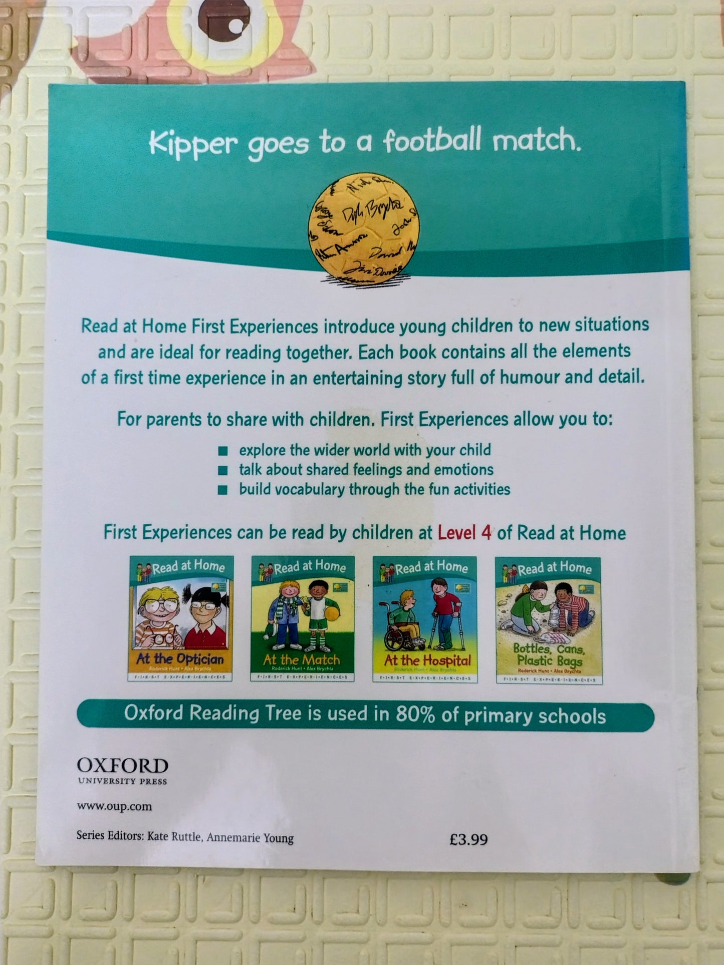 Oxford Read at Home -At the Match( Level 4)