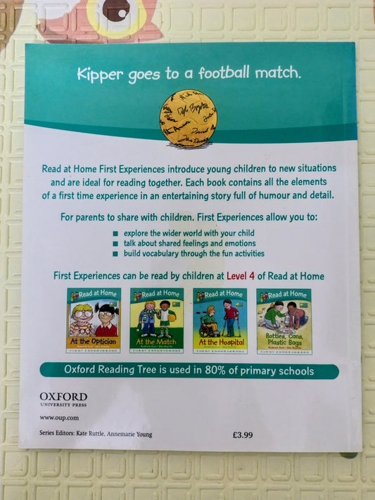 Oxford Read at Home -At the Match( Level 4)