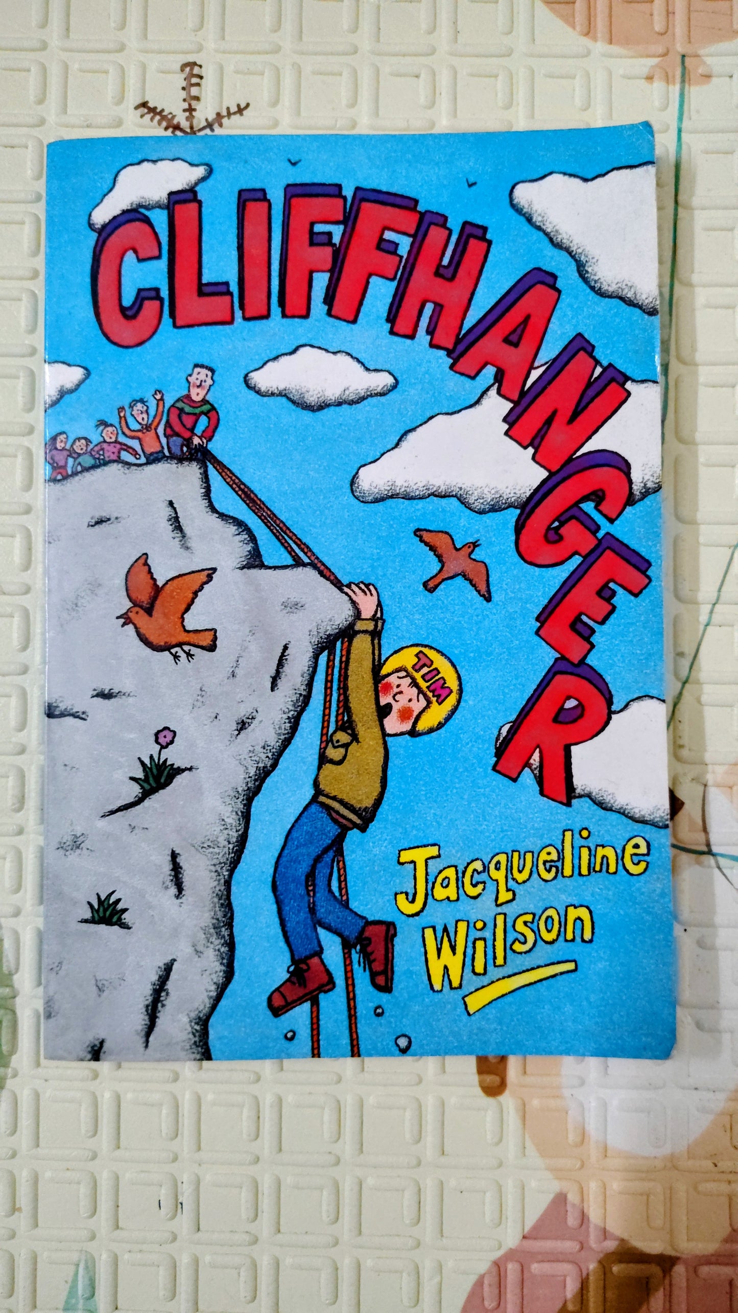 Cliffhanger – Jacqueline Wilson